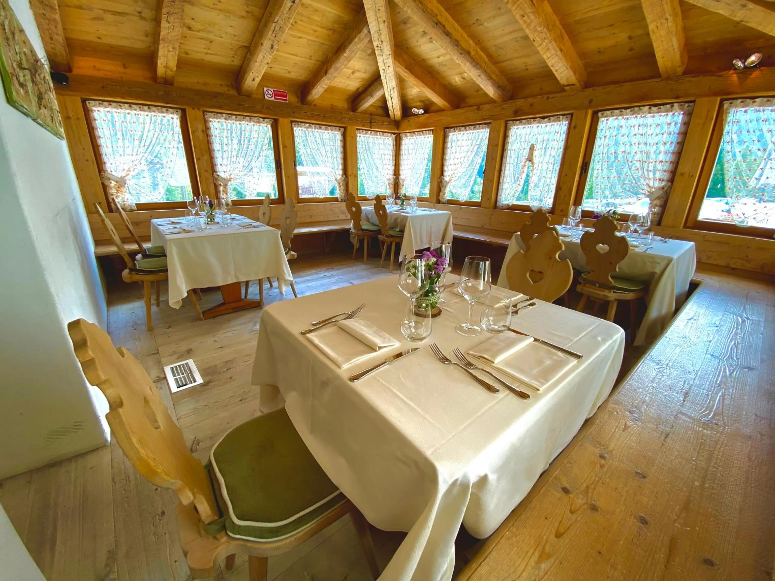 Restaurant/places to eat in Rifugio Ospitale