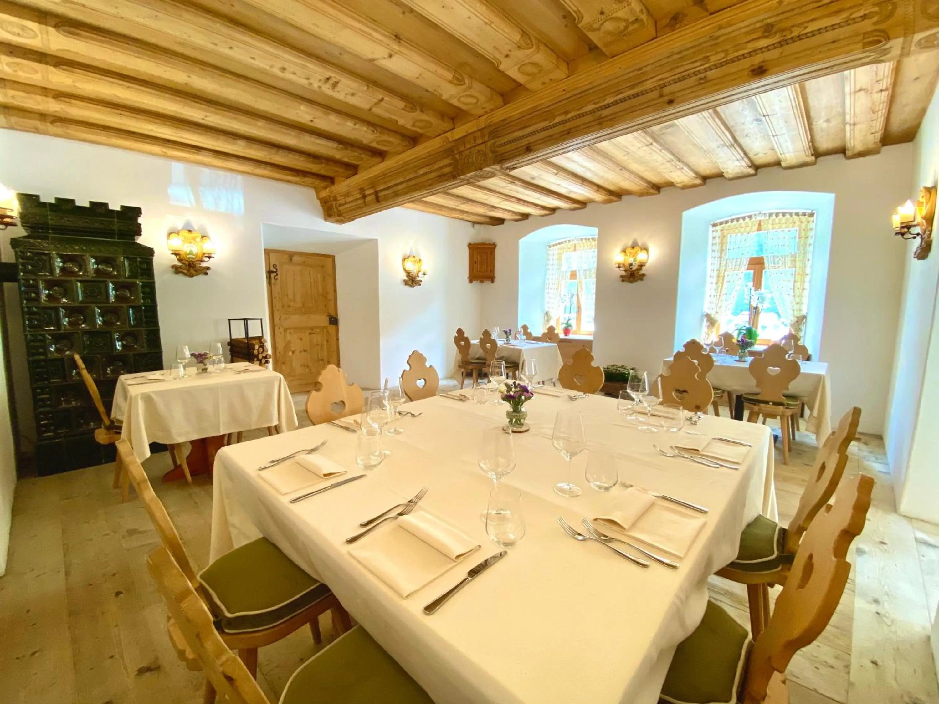 Restaurant/places to eat in Rifugio Ospitale