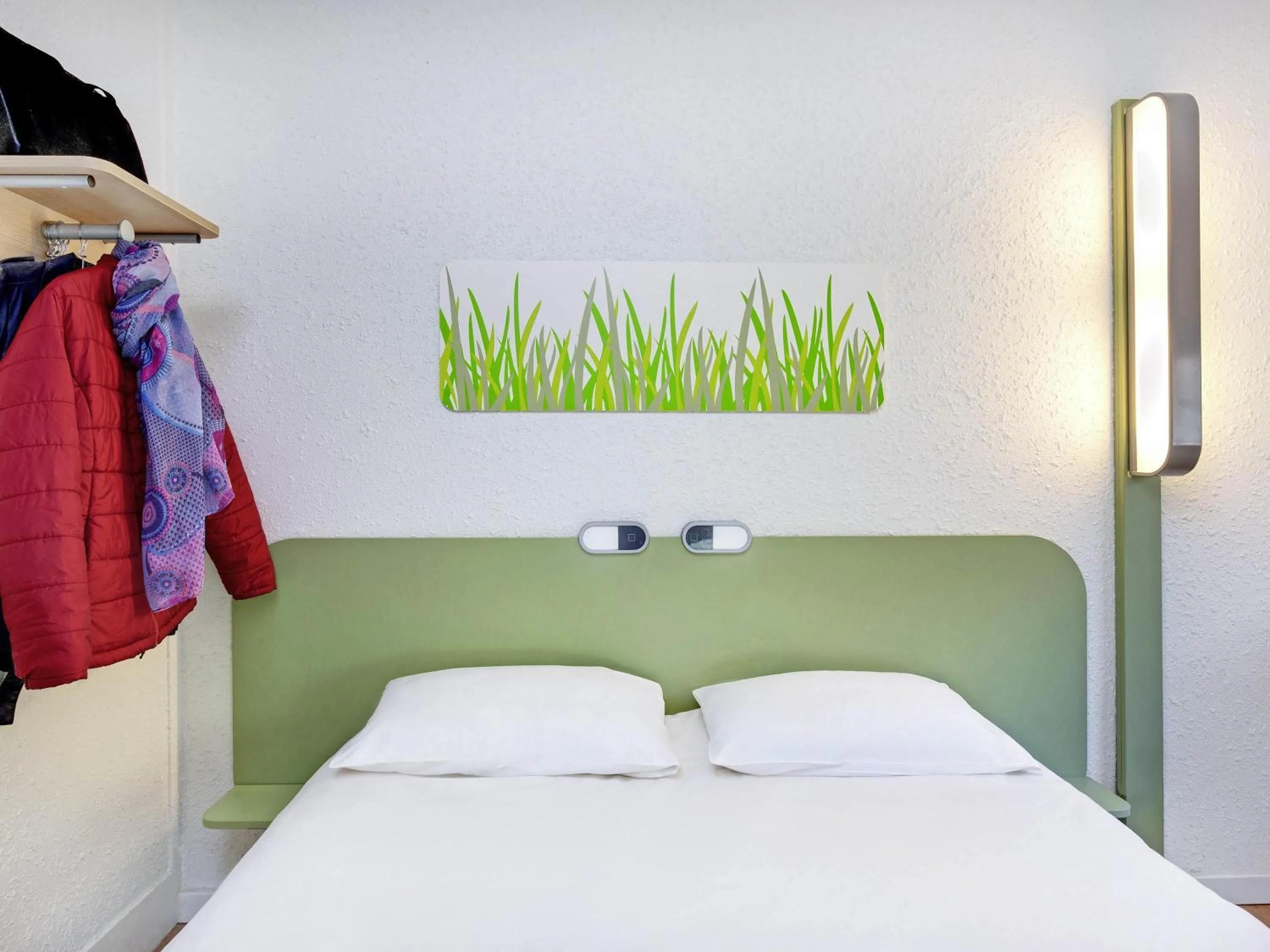 Bedroom, Bed in Hotel Ibis Budget Vichy