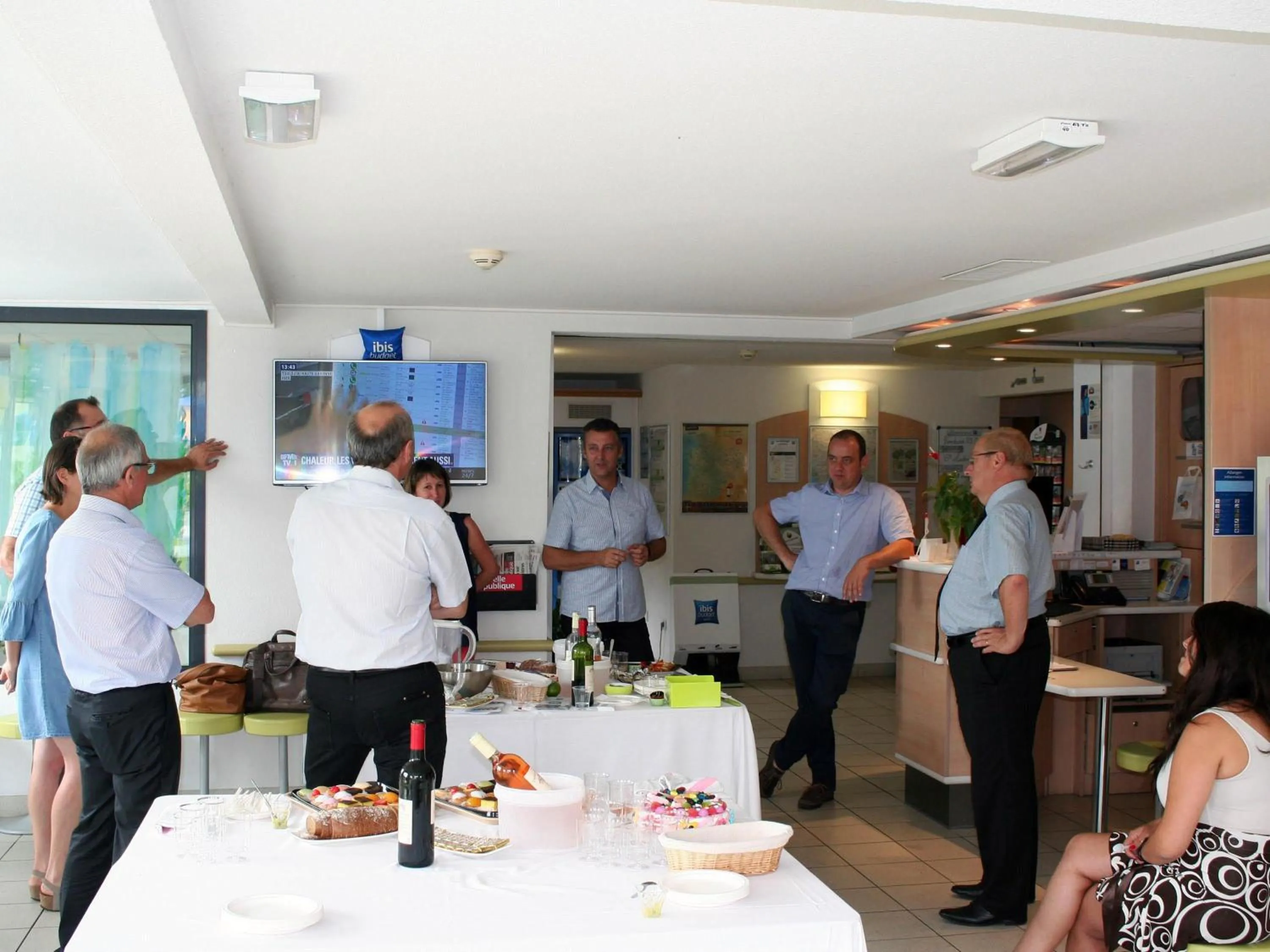 Bedroom in ibis budget Niort - La Crèche