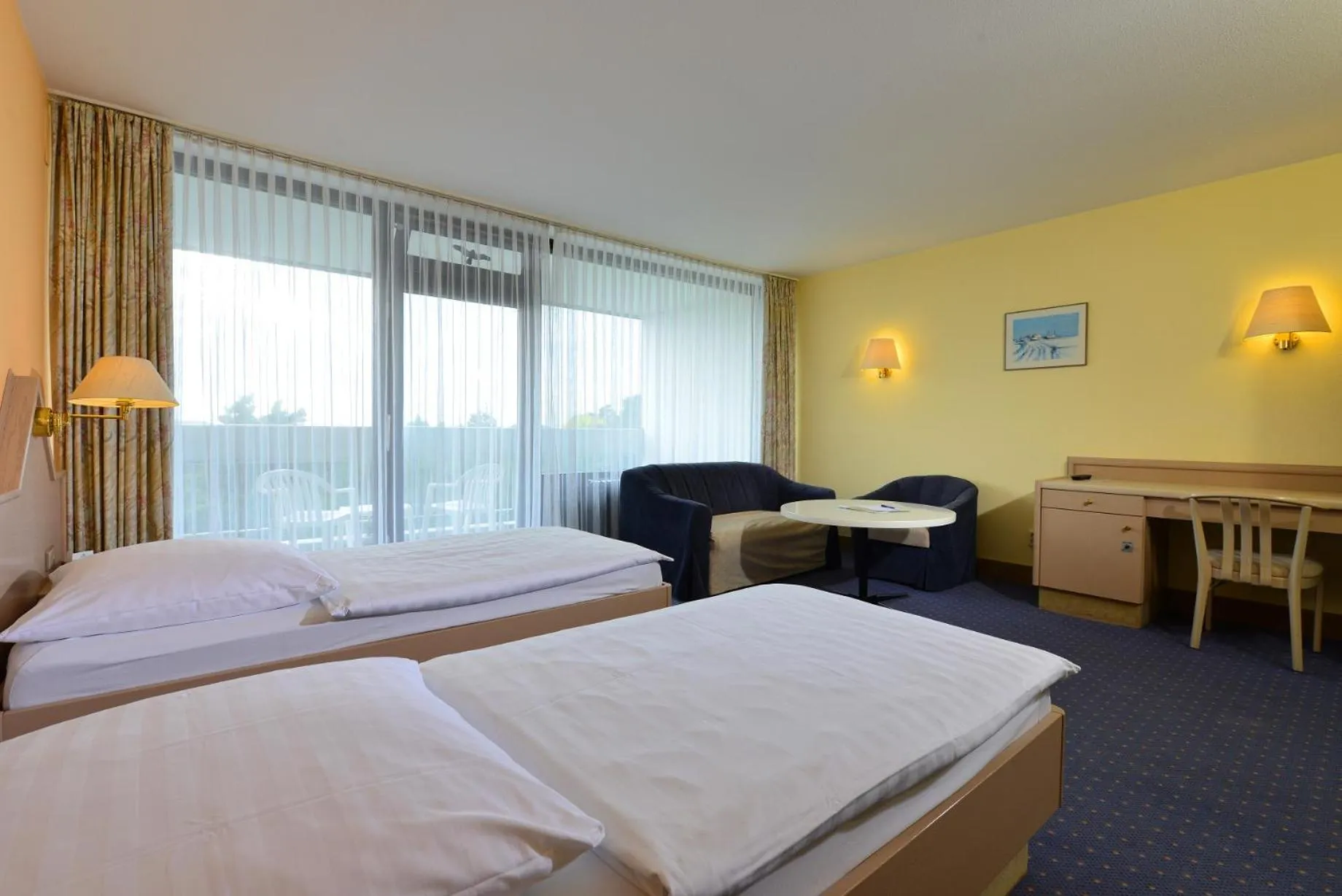 Balcony/Terrace, Bed in Hotel Sonnenhügel