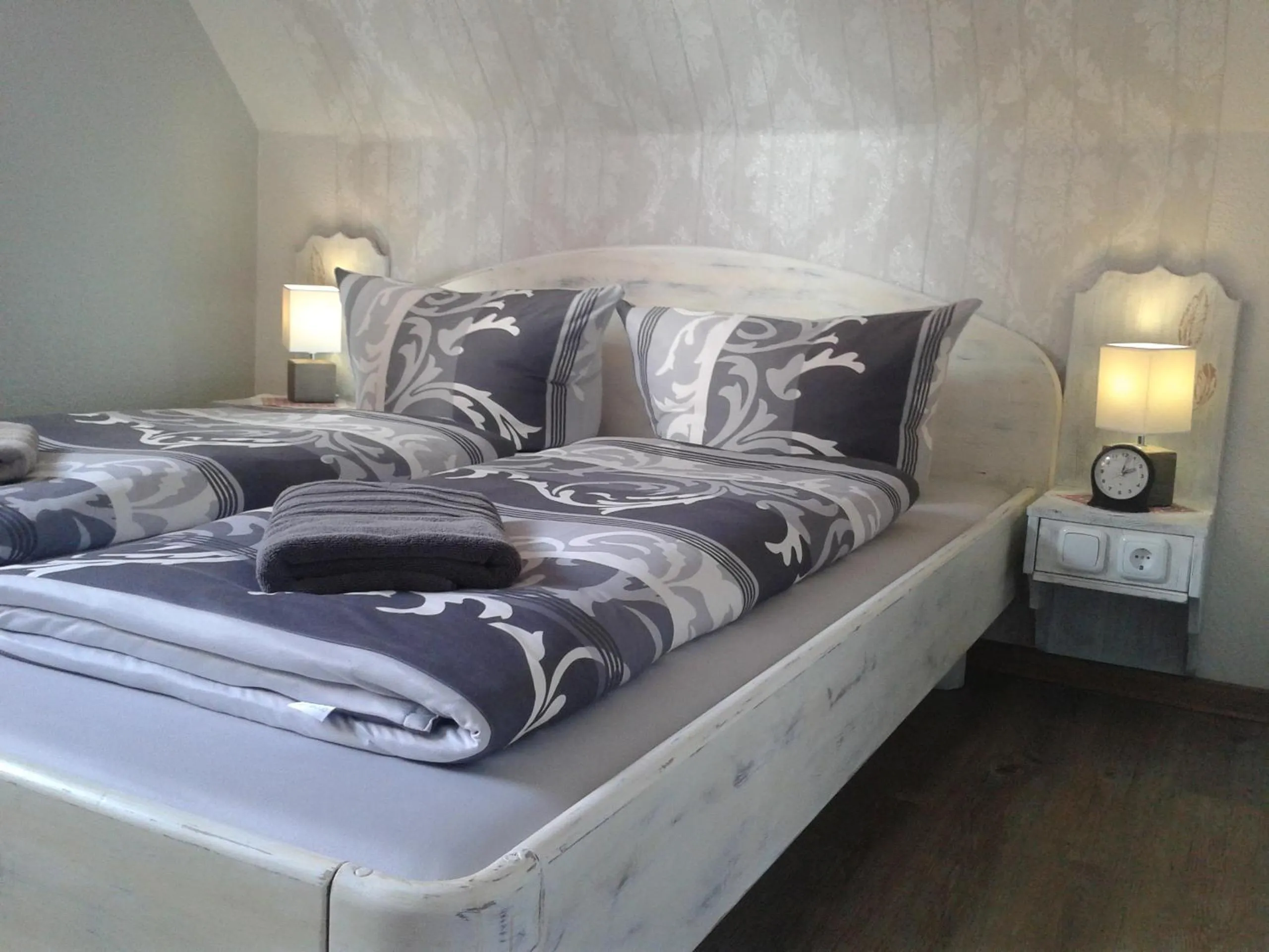 Photo of the whole room, Bed in Gästehaus Flensburg Engelsby