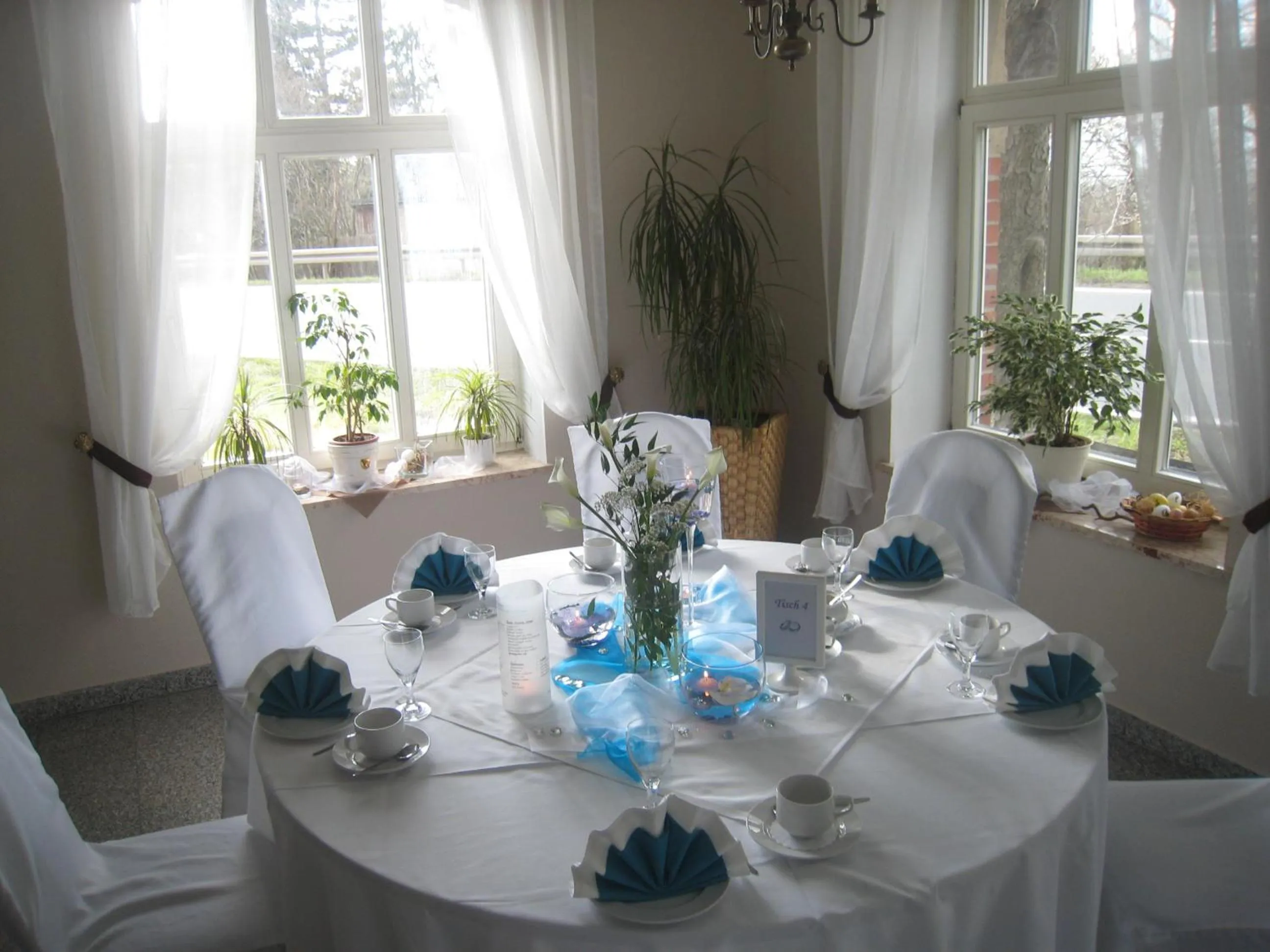 Restaurant/places to eat in Hotel Schöne Aussicht