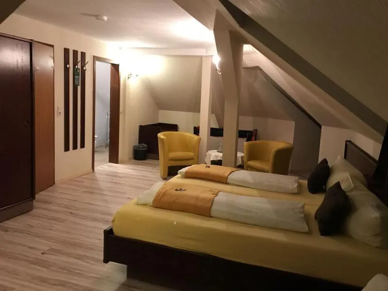 Bed in Hotel Schöne Aussicht