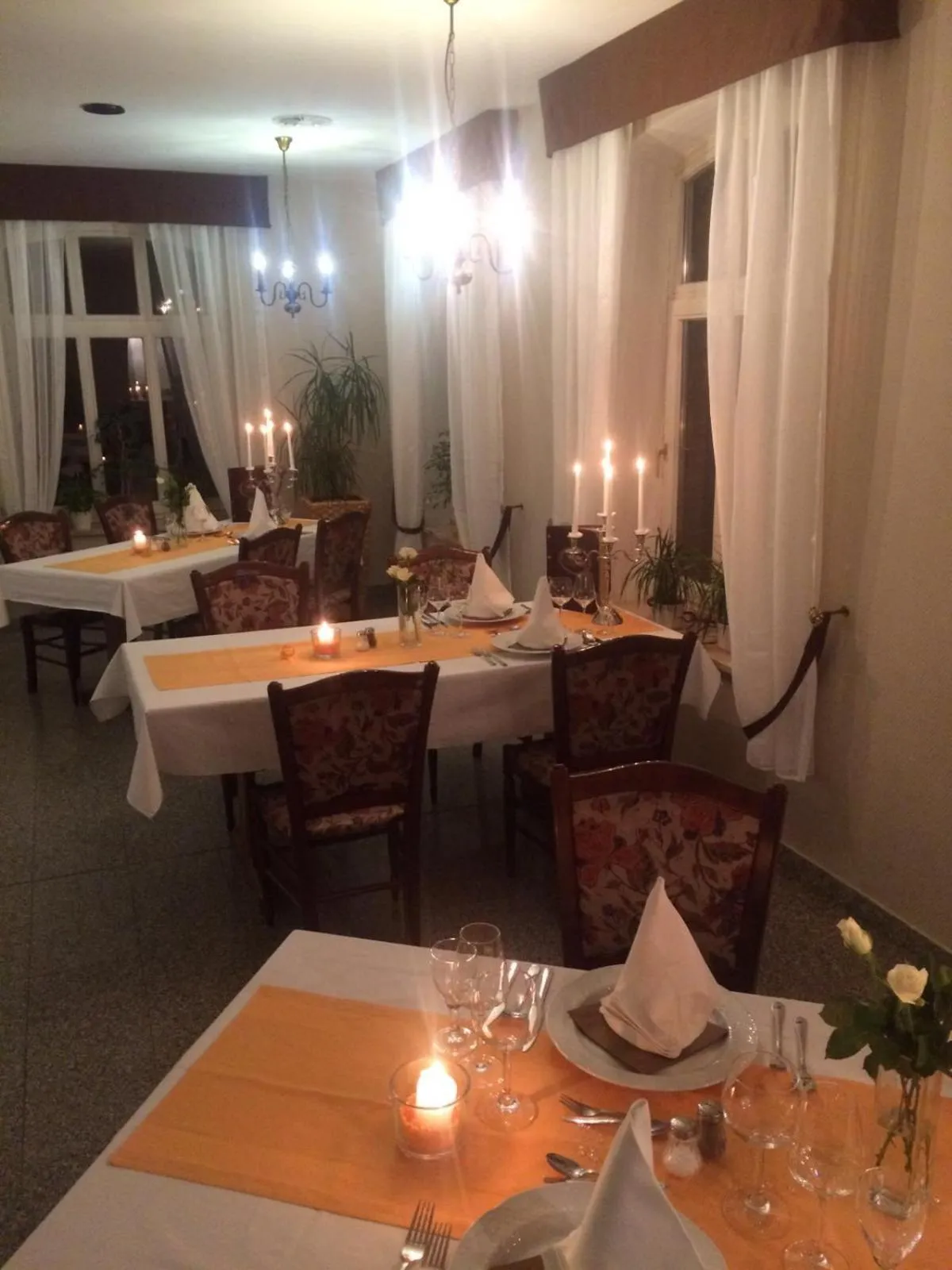 Restaurant/places to eat in Hotel Schöne Aussicht