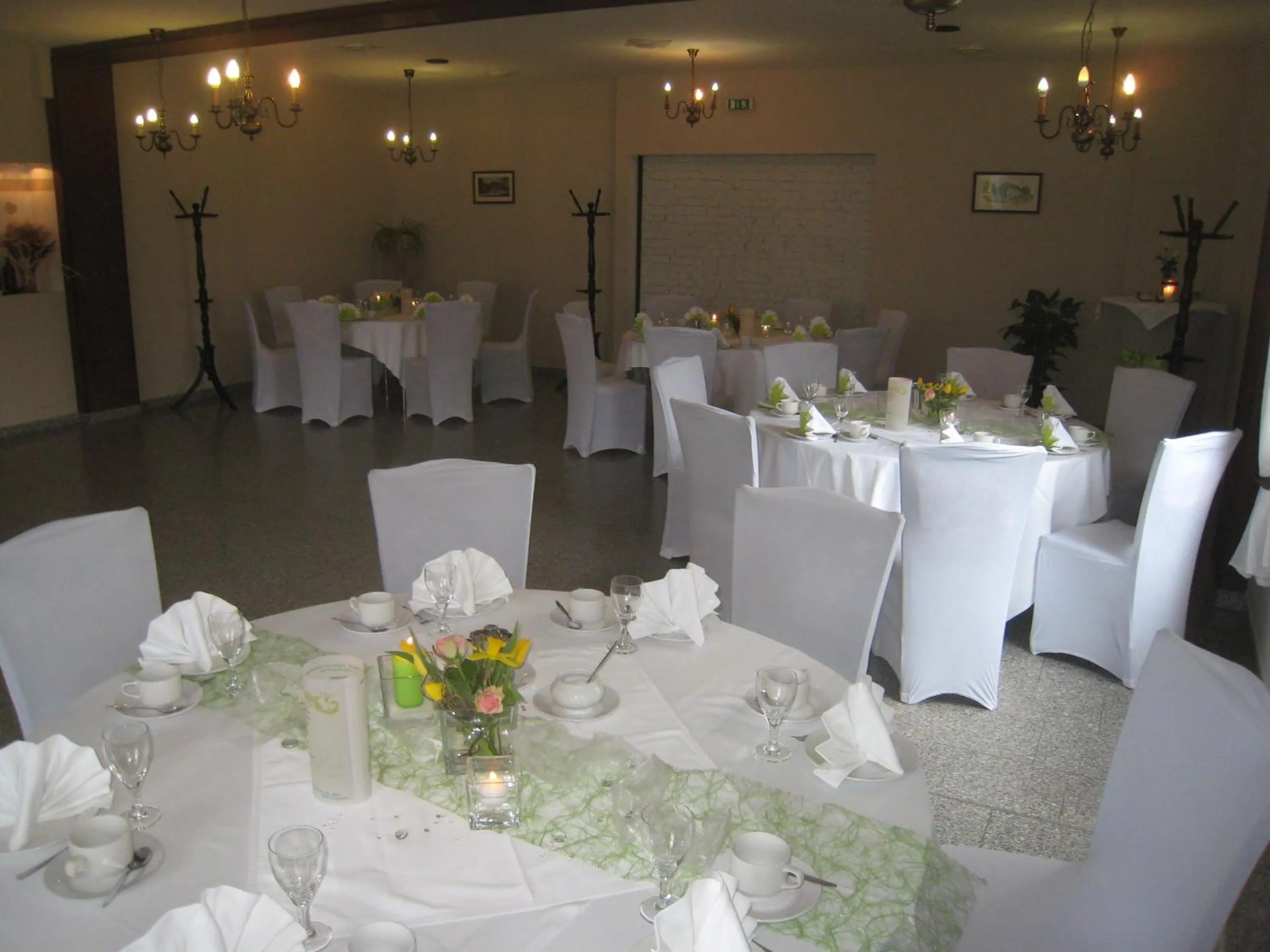 Restaurant/places to eat in Hotel Schöne Aussicht