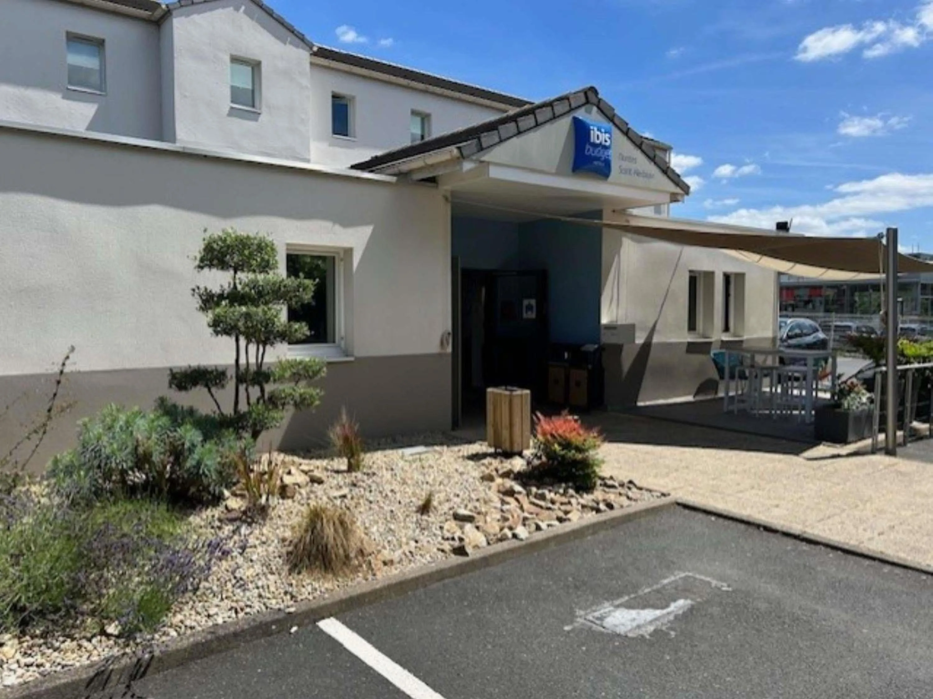 Property building in Hôtel Ibis Budget Nantes Nord St Herblain