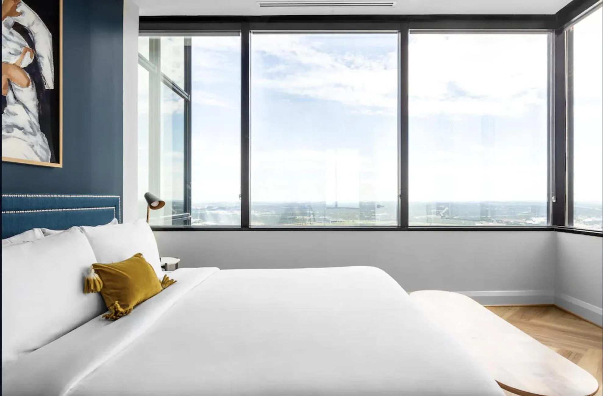 Bed in Mint House Dallas - Downtown