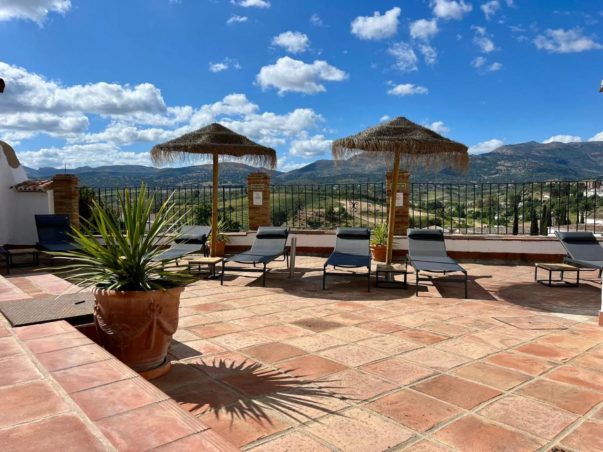 Swimming pool in Apartamentos Avanel