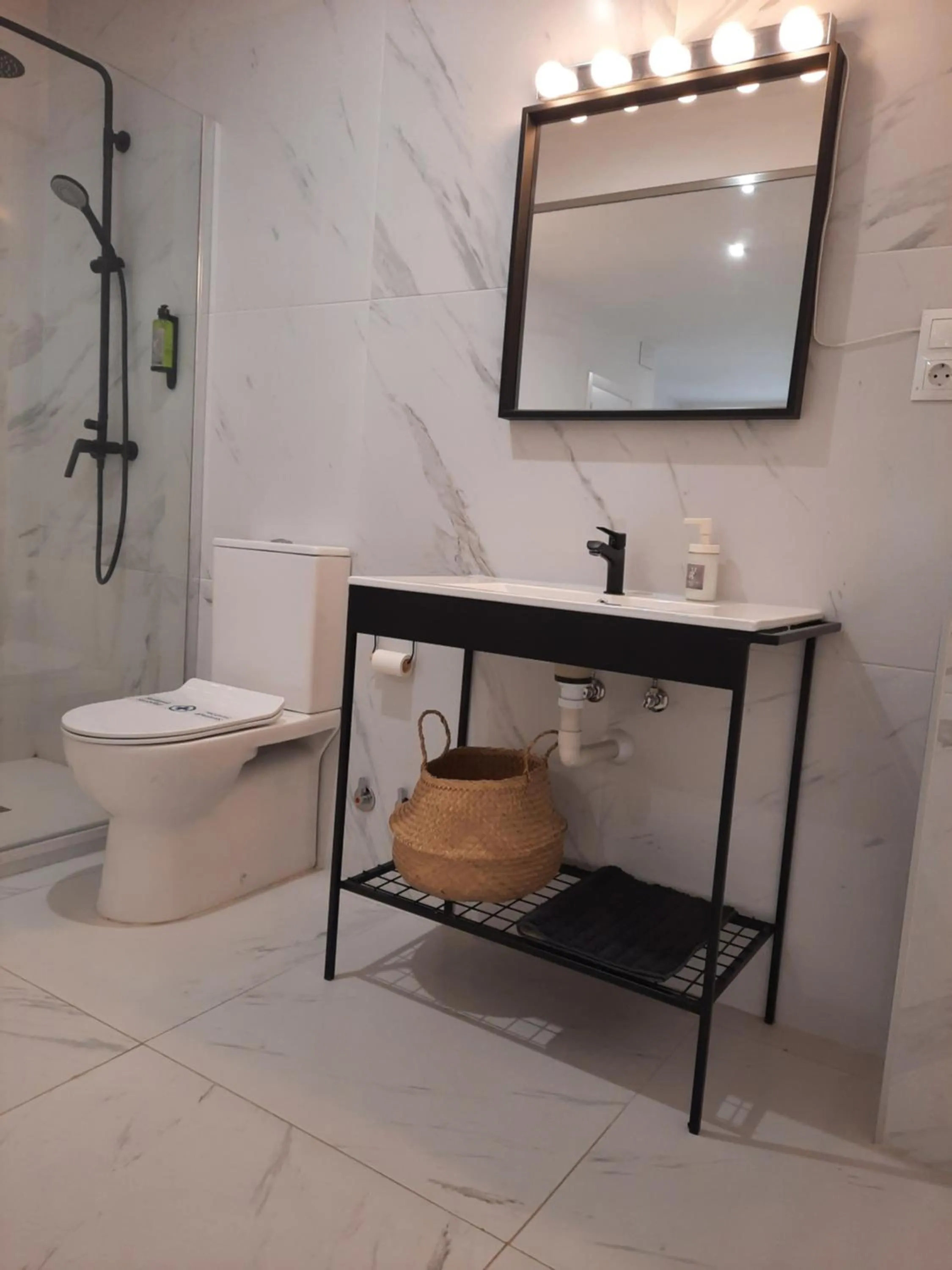 Bathroom in Apartamentos Avanel