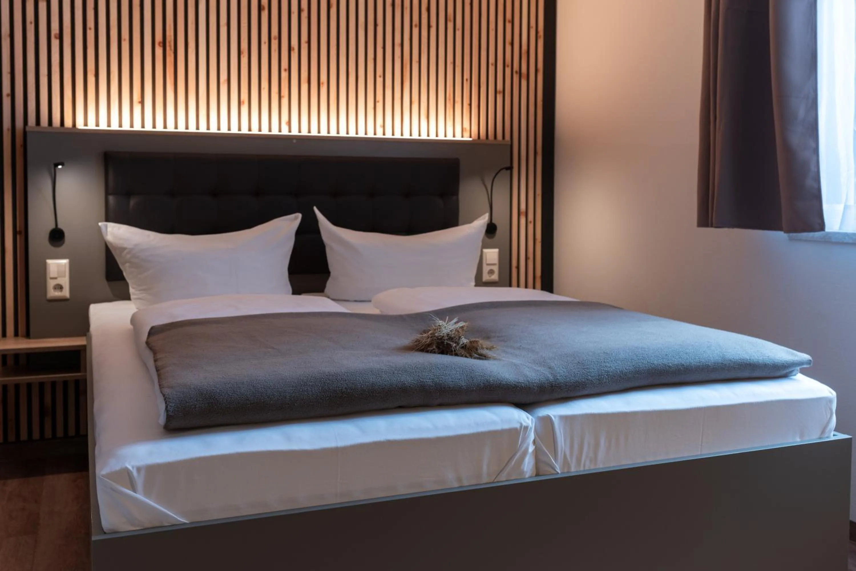 Bed in Hotel in der Mühle