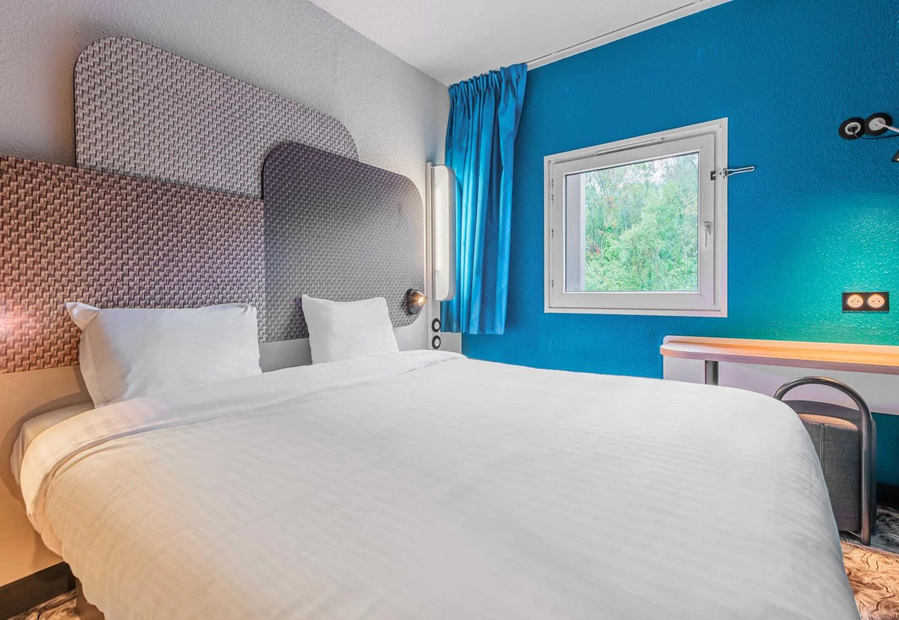 Bedroom, Bed in B&B HOTEL Mulhouse Dornach