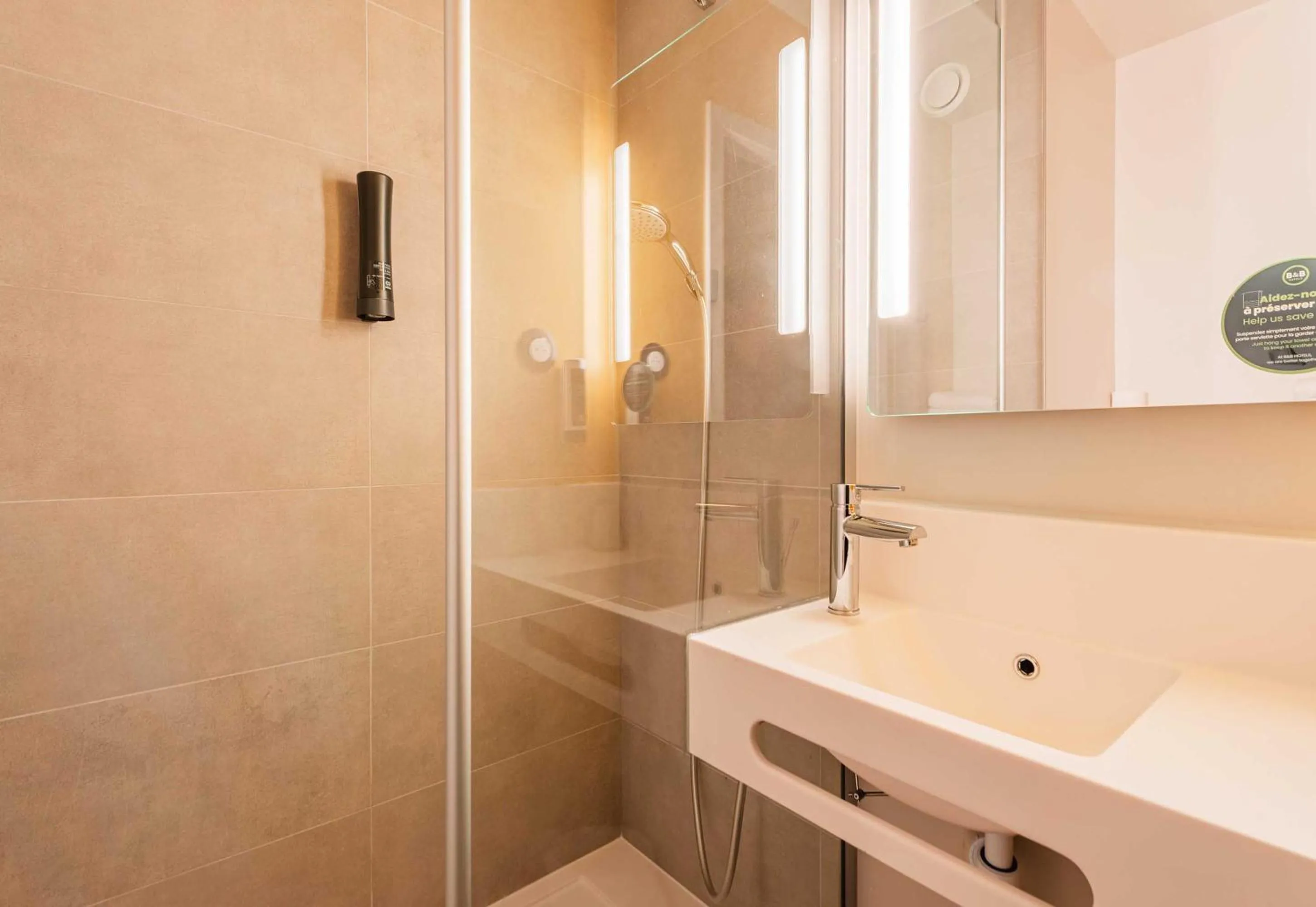 Shower in B&B HOTEL Mulhouse Dornach