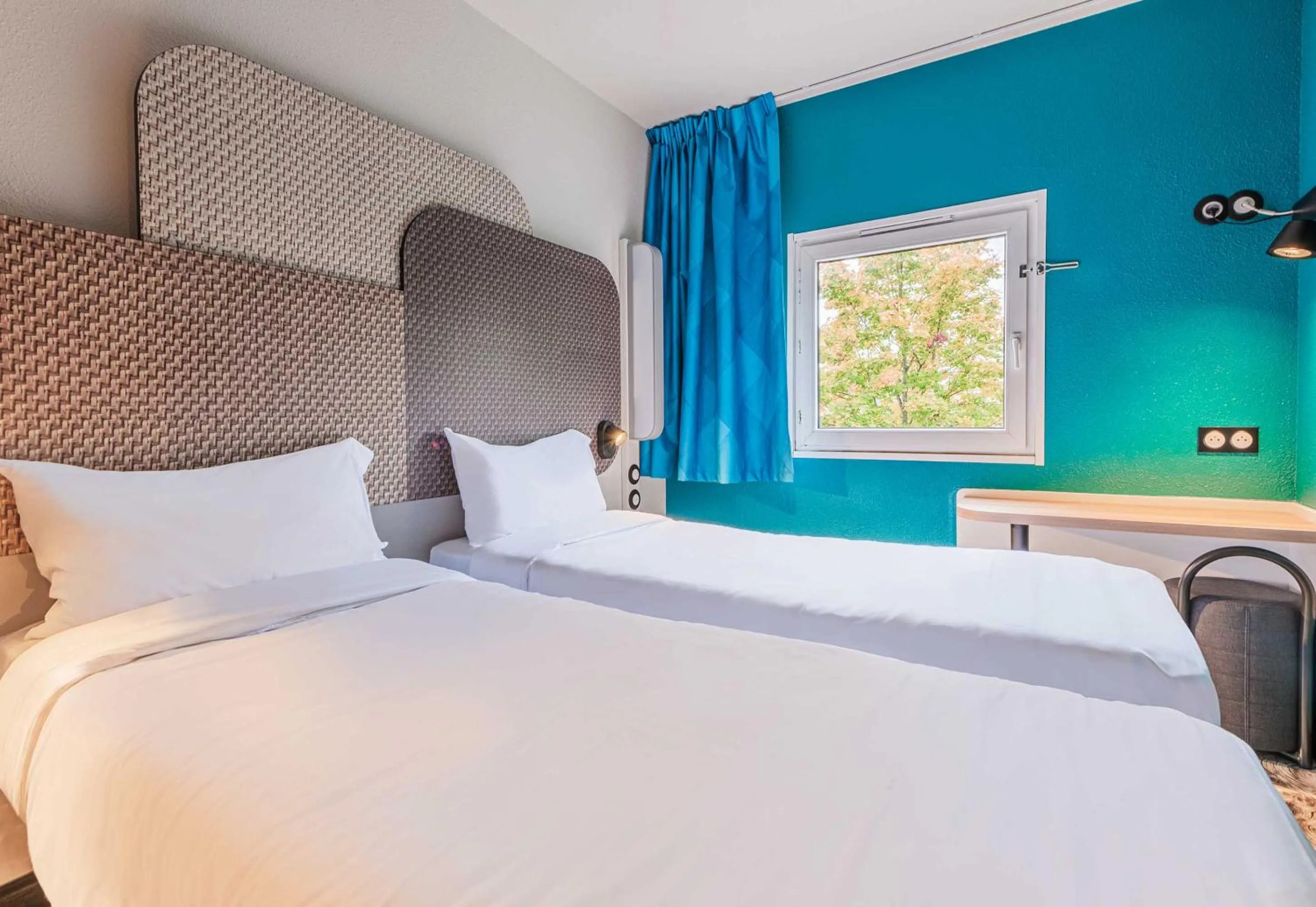 Bed in B&B HOTEL Mulhouse Dornach