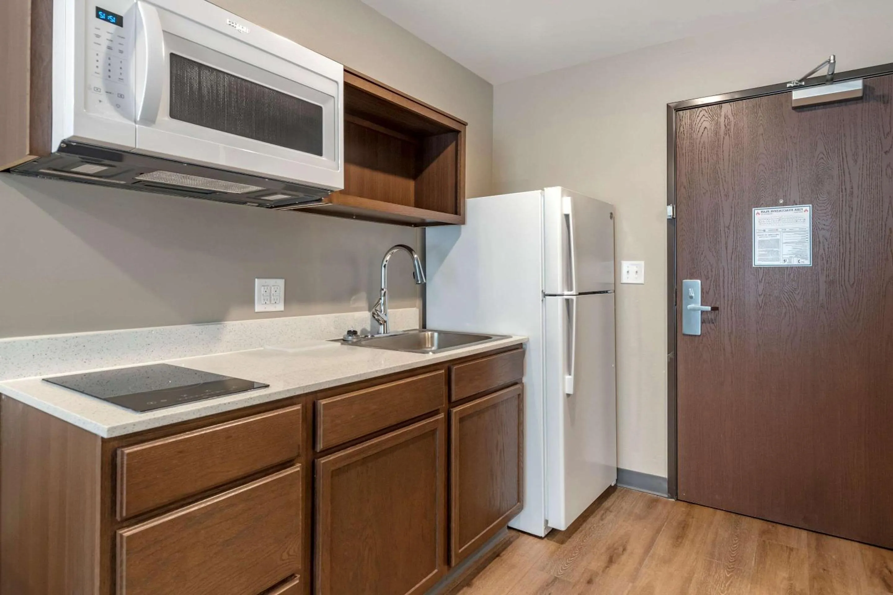 Kitchen or kitchenette in WoodSpring Suites Austin Georgetown