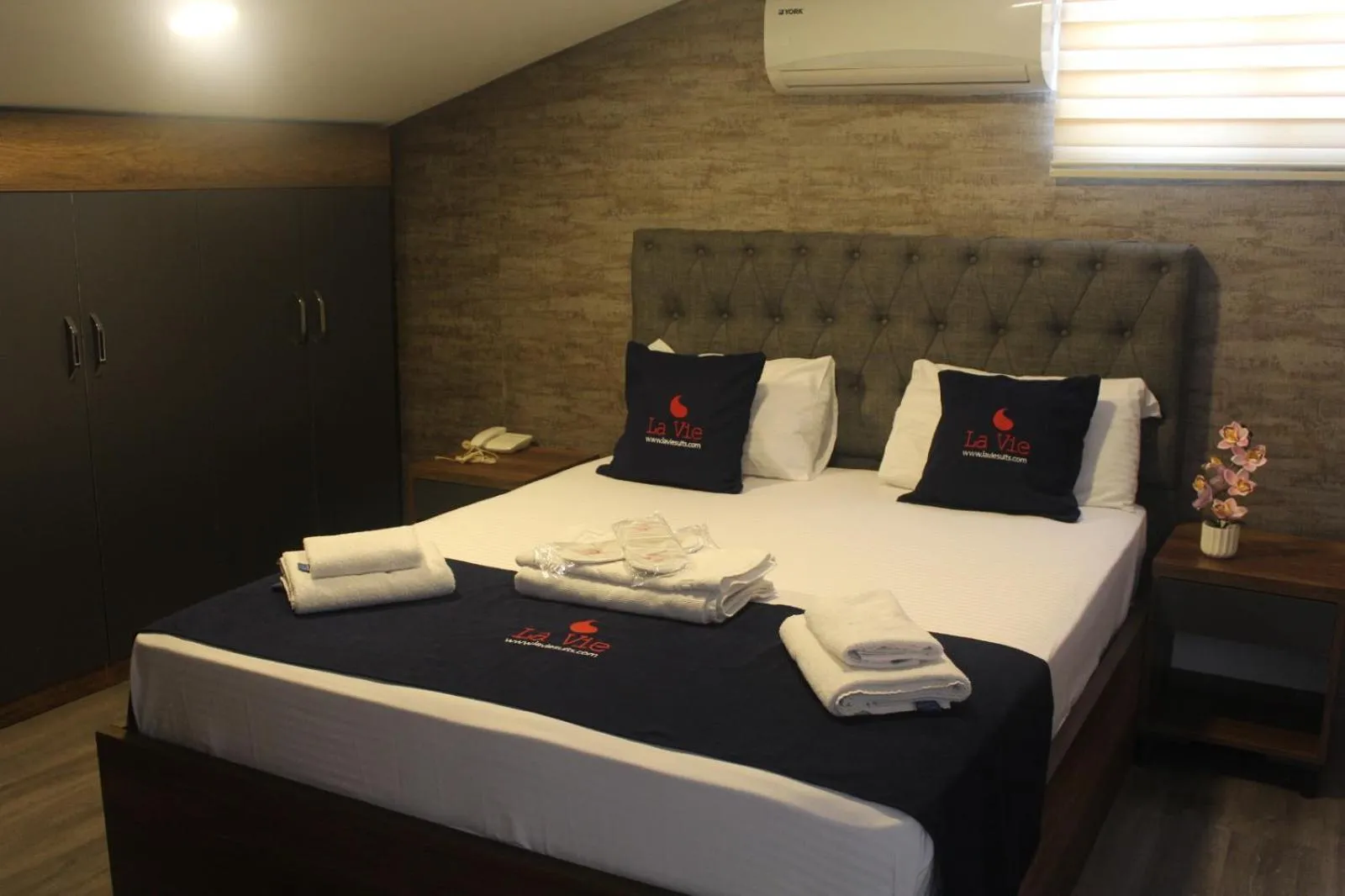 Bed in La Vie Suite Hotel