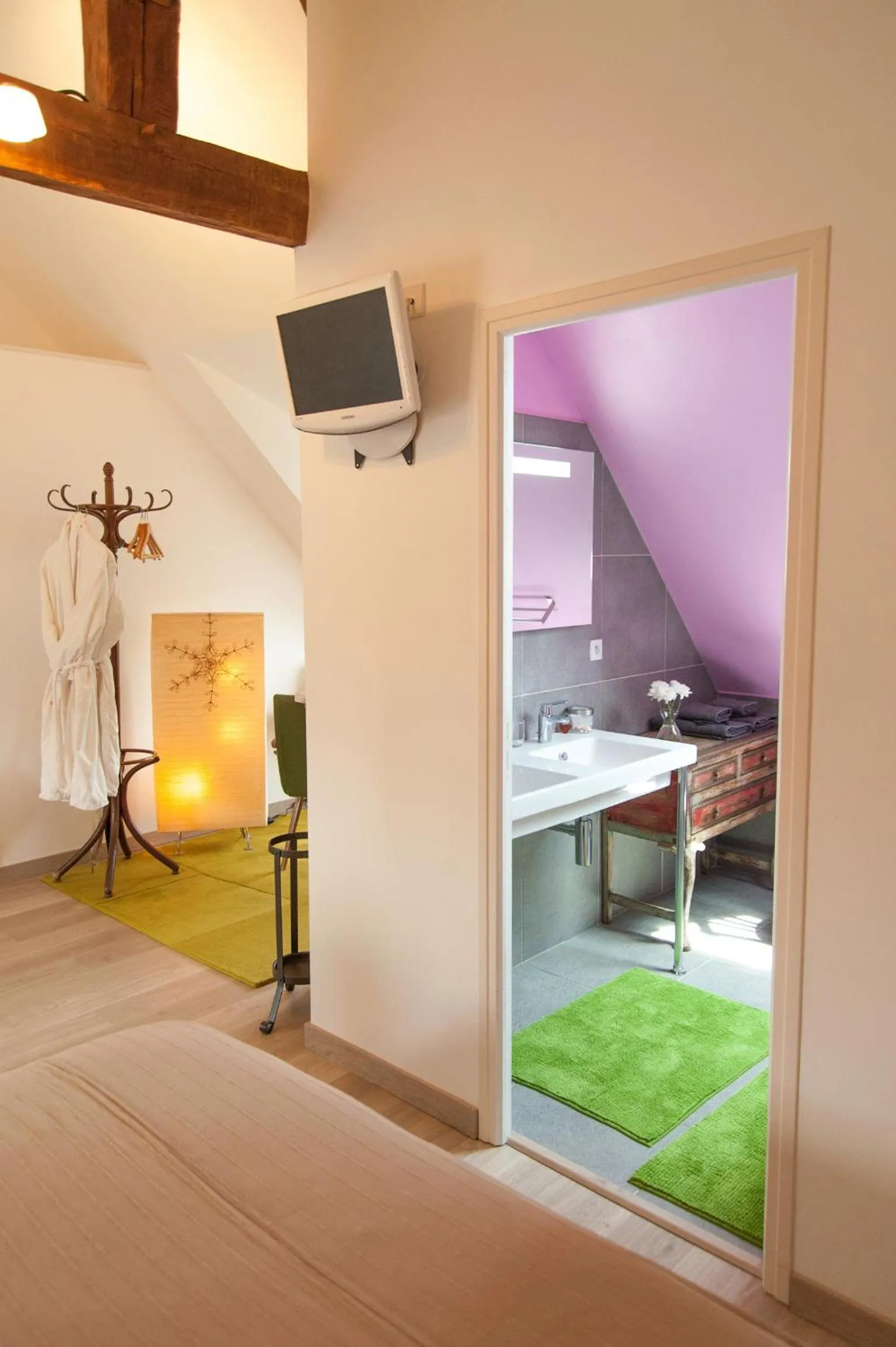 Bedroom, Bed in Villa Mons