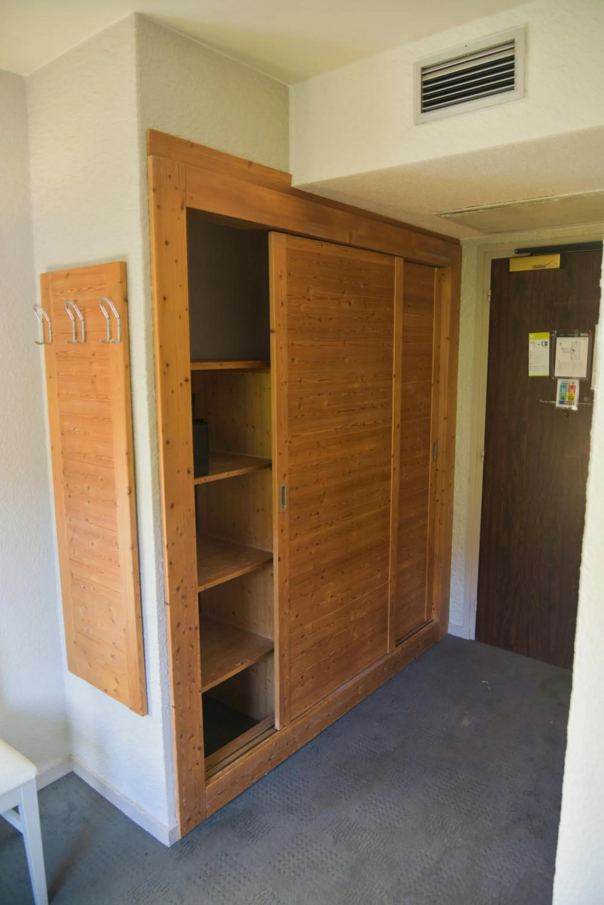 wardrobe in Hotel la Brunerie