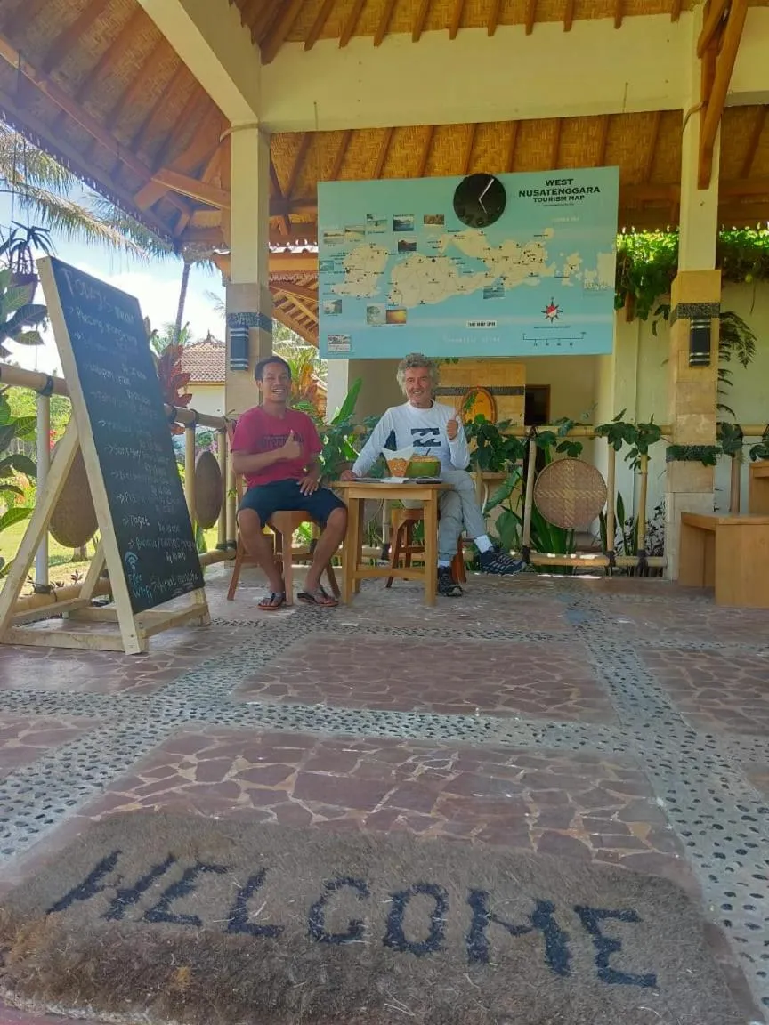 Breakfast in Bale Sebaya Bungalows