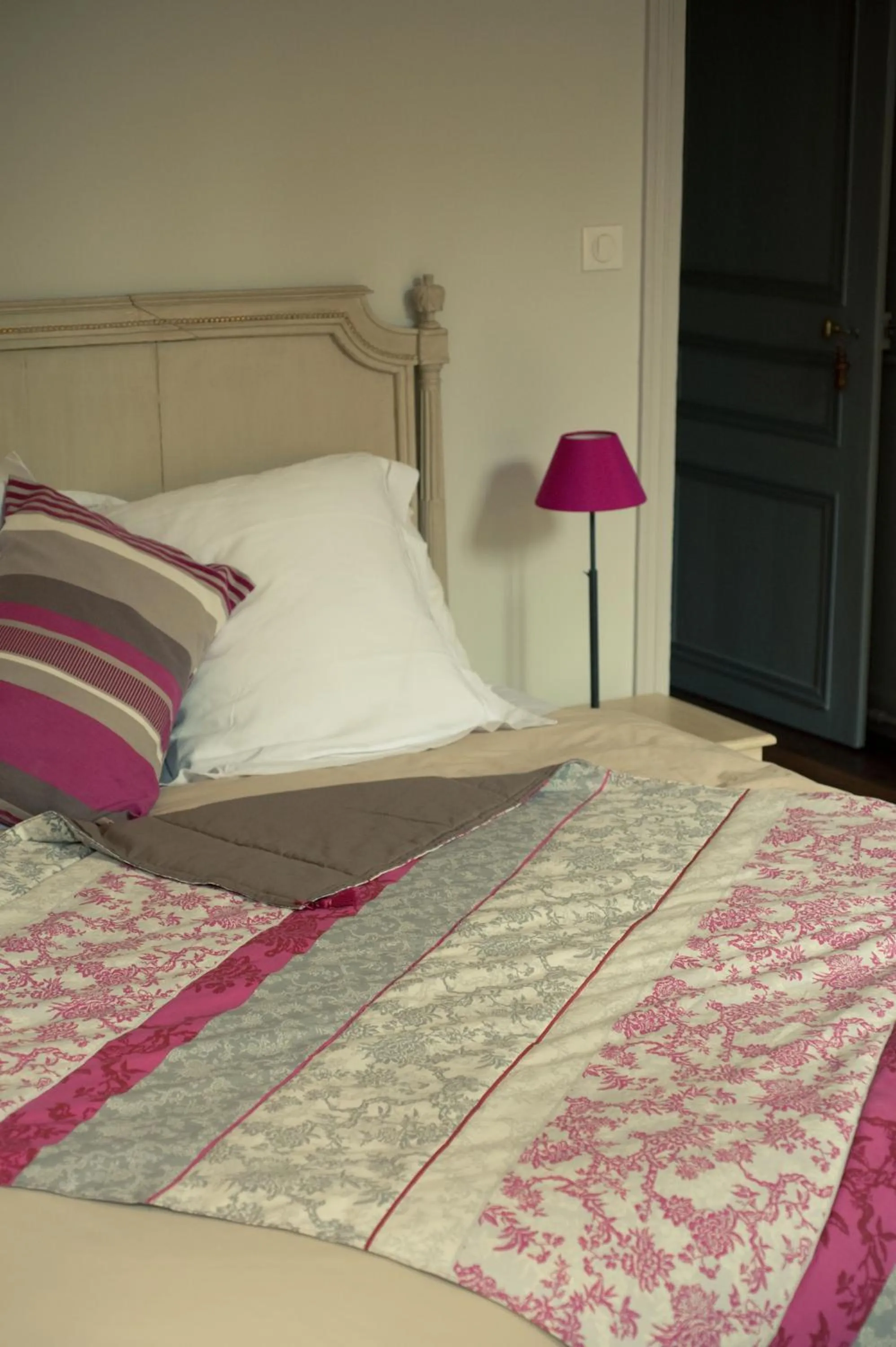 Bed in Le Chateau De La Vierge