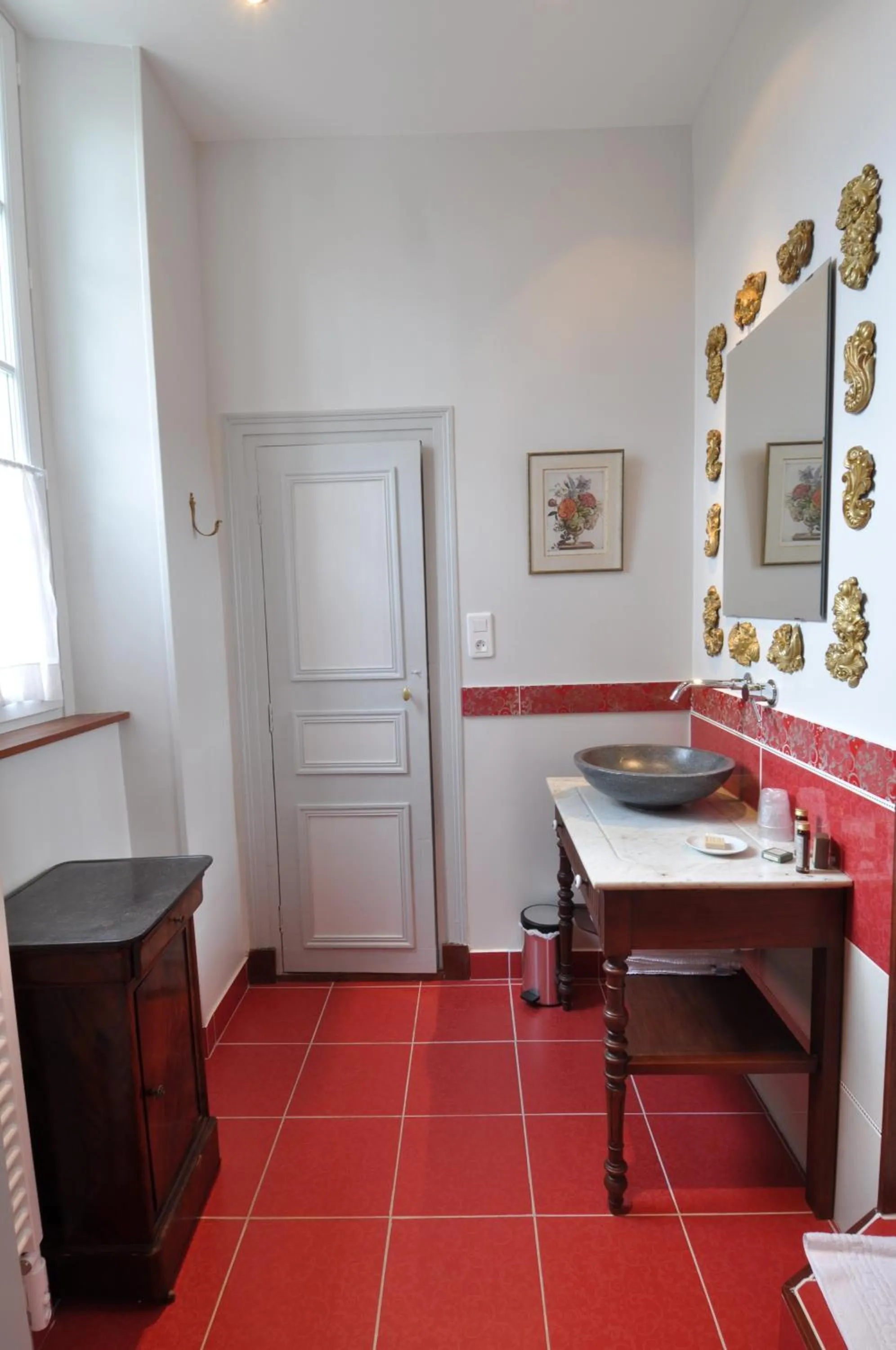 Bathroom in Le Chateau De La Vierge