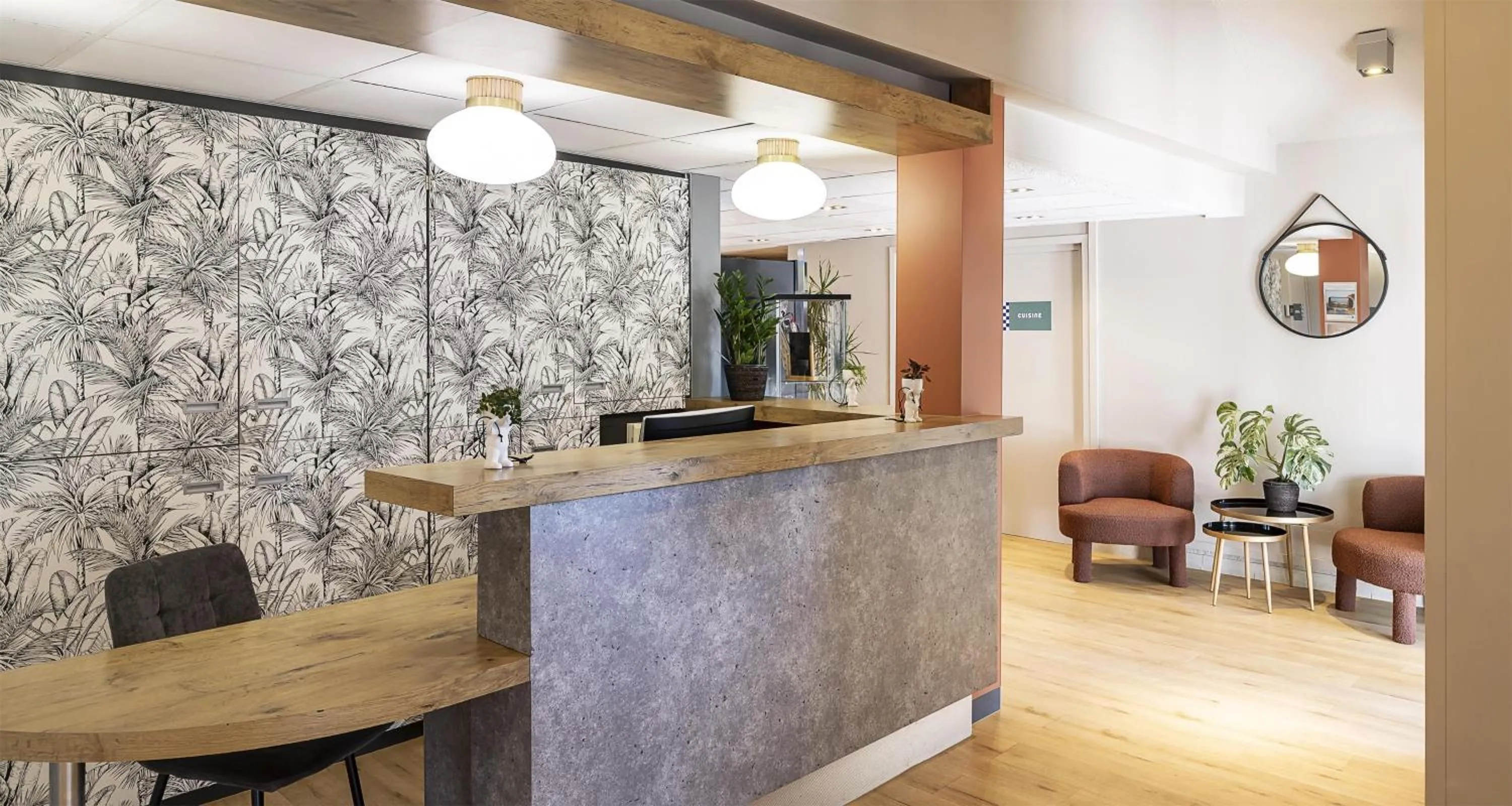 Lobby or reception in Sure Hotel by Best Western Nimes Est