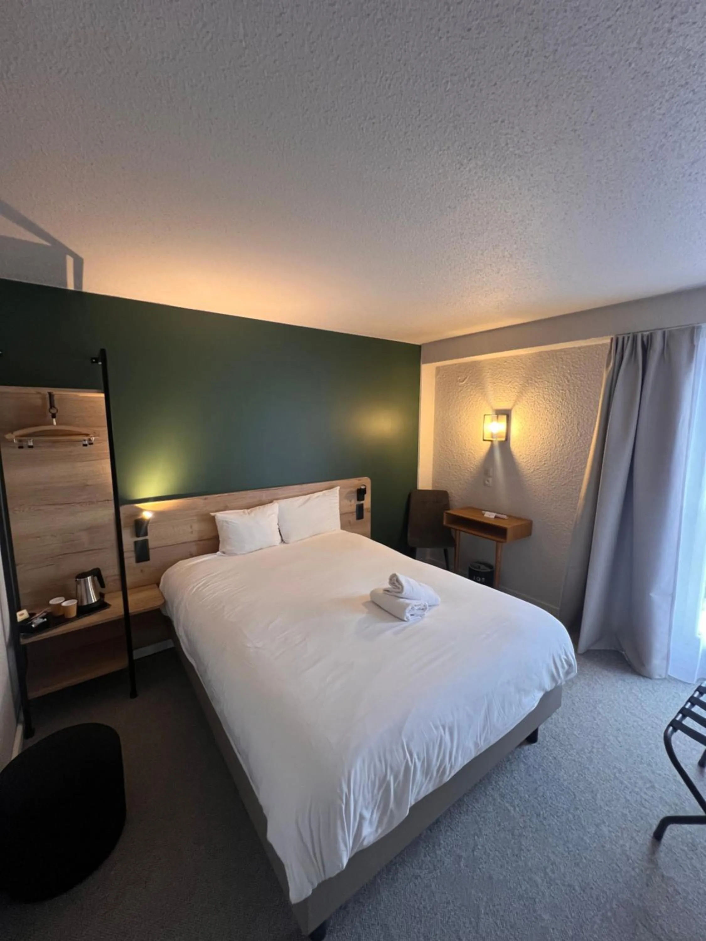 Bed in Sure Hotel by Best Western Nimes Est