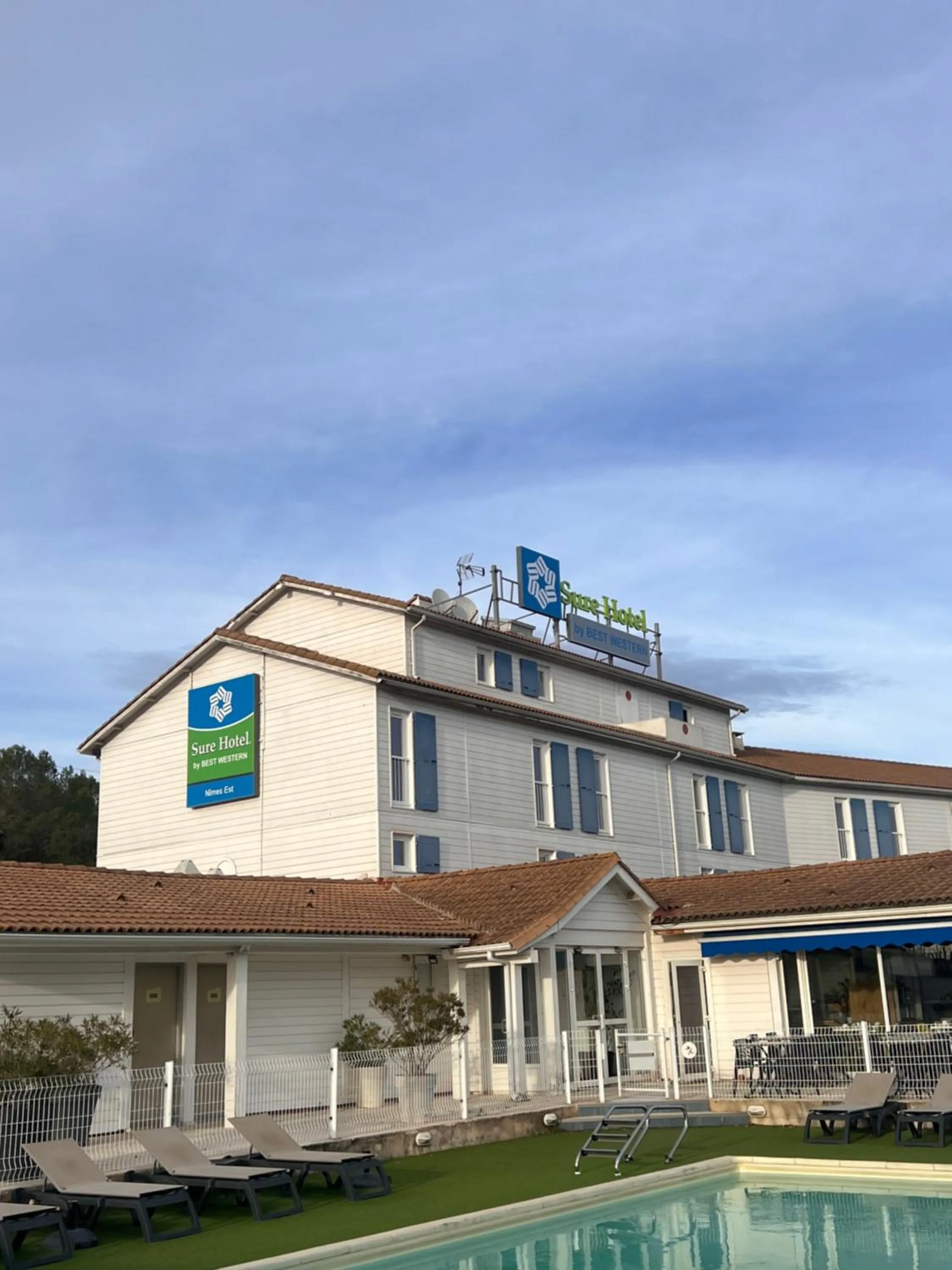 Property building in Sure Hotel by Best Western Nimes Est