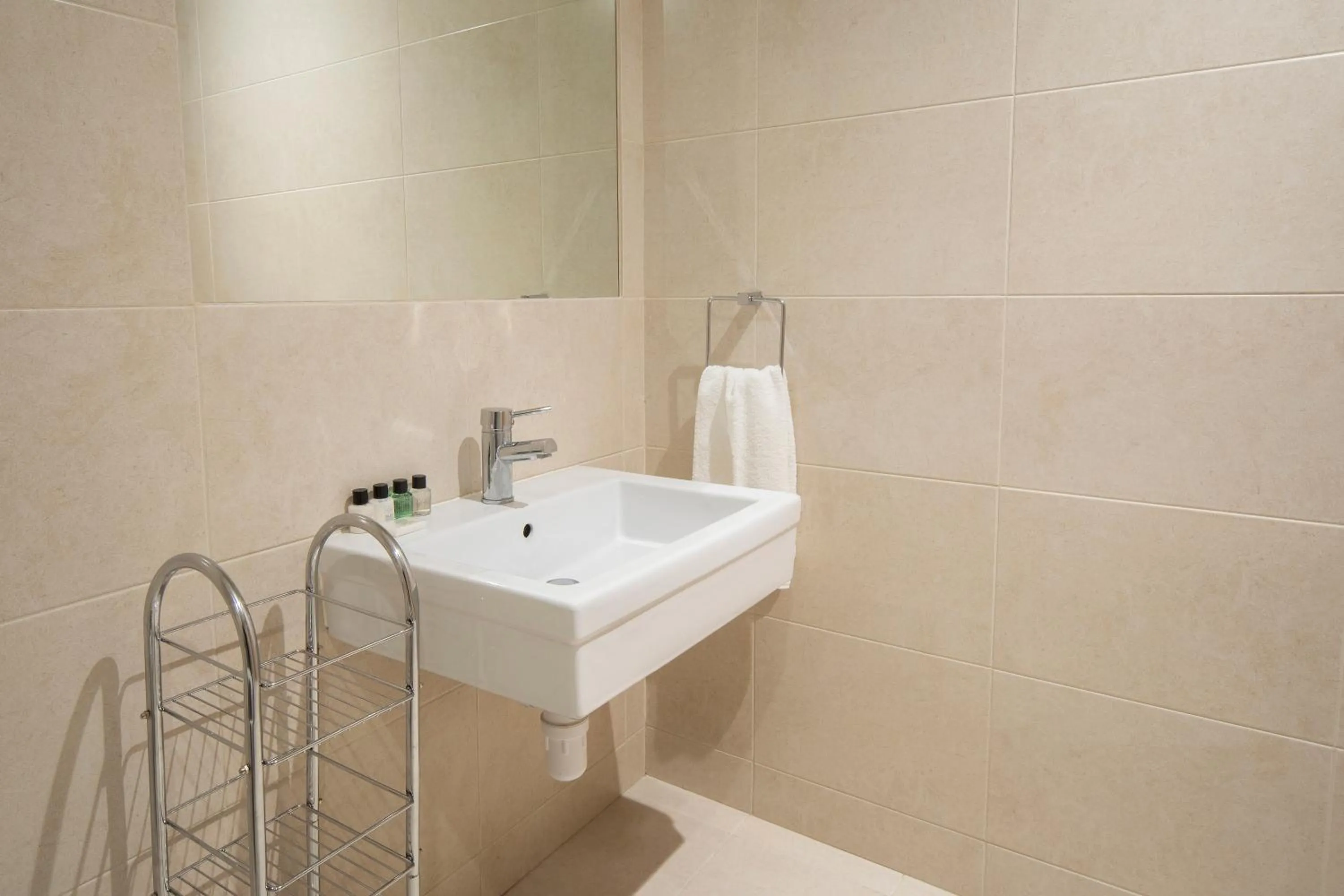 Bathroom in Wellington Apartments