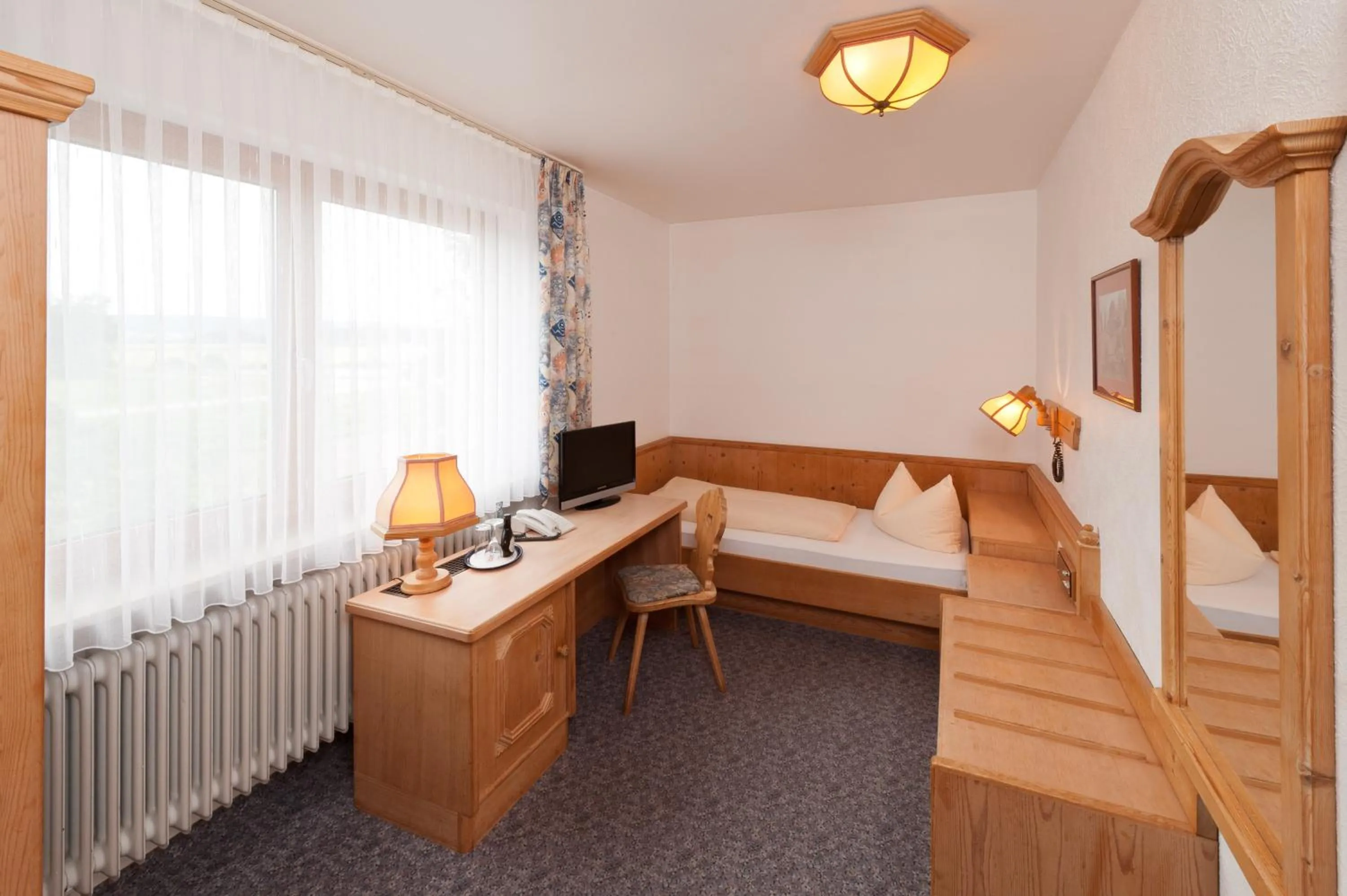 Photo of the whole room, Bed in Sindersdorfer Hof