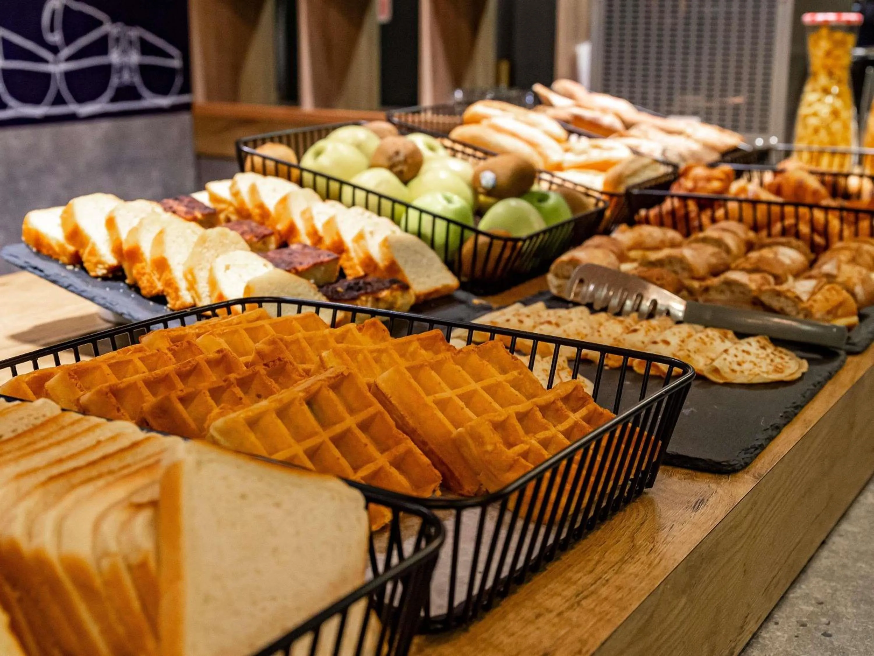 Breakfast in ibis budget Marne la Vallée Pontault Combault