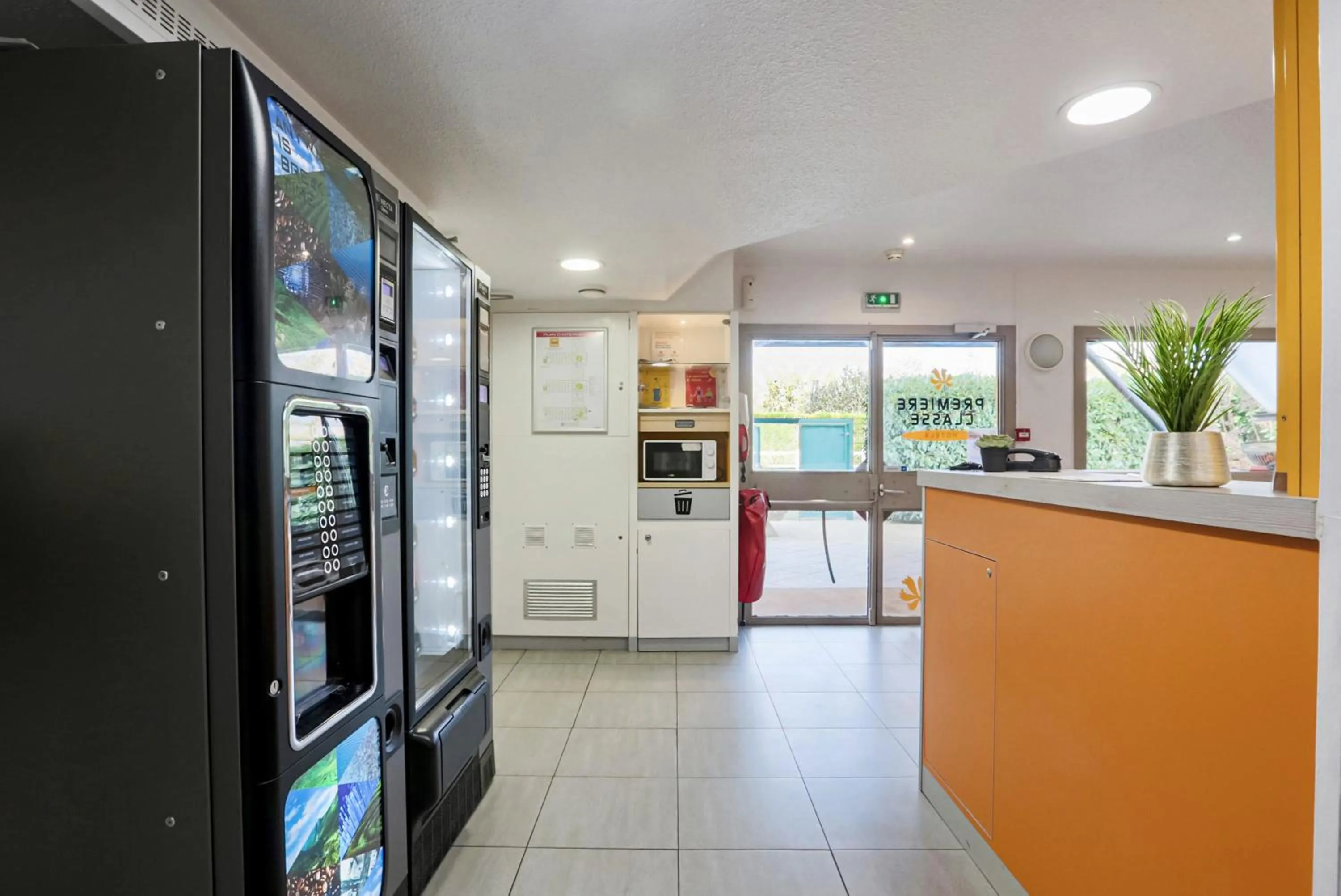 Lobby or reception in Première Classe Plaisir Gatines