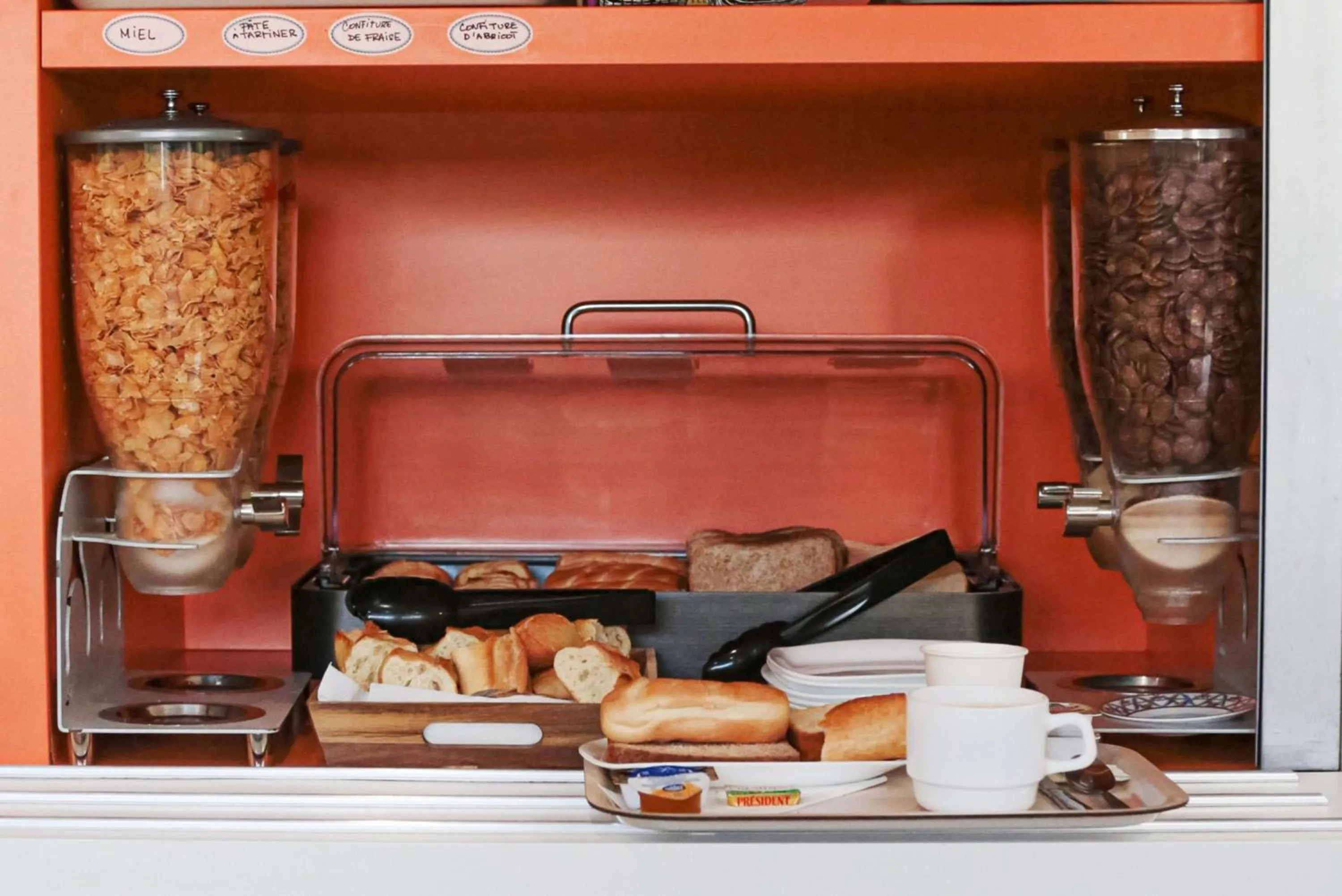 Breakfast in Première Classe Plaisir Gatines