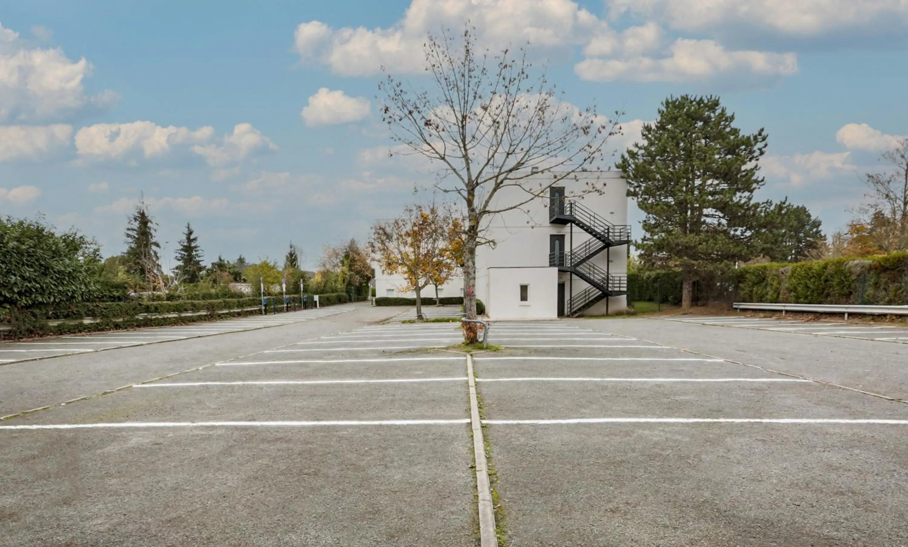 Parking in Première Classe Plaisir Gatines