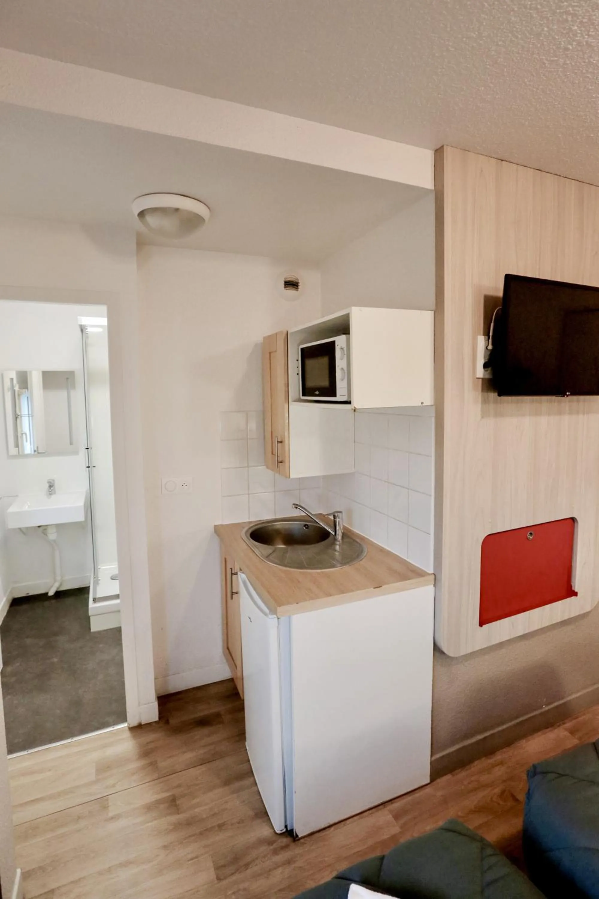 TV and multimedia in Première Classe Plaisir Gatines