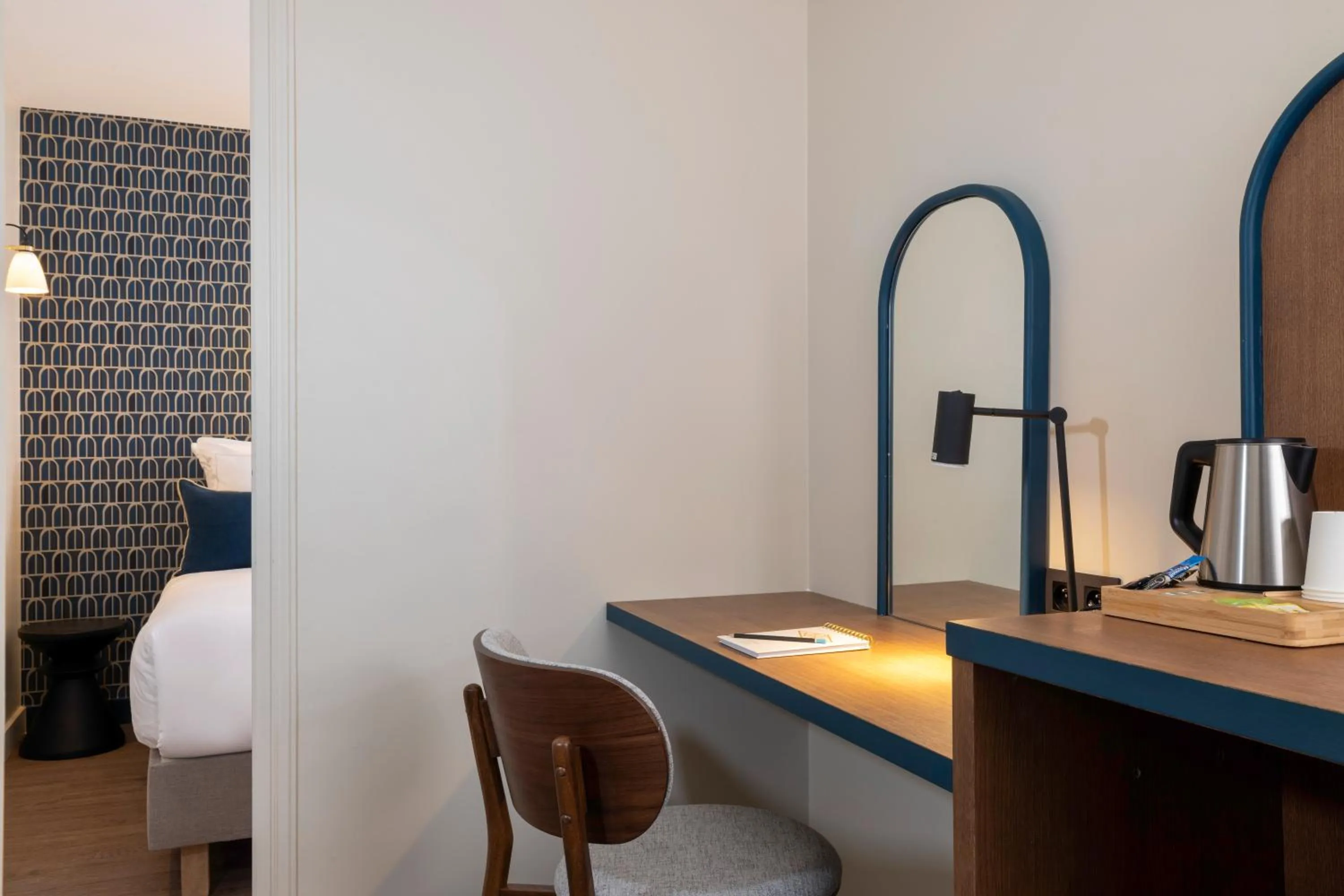 Bed in Bijou Hôtel Paris Boulogne