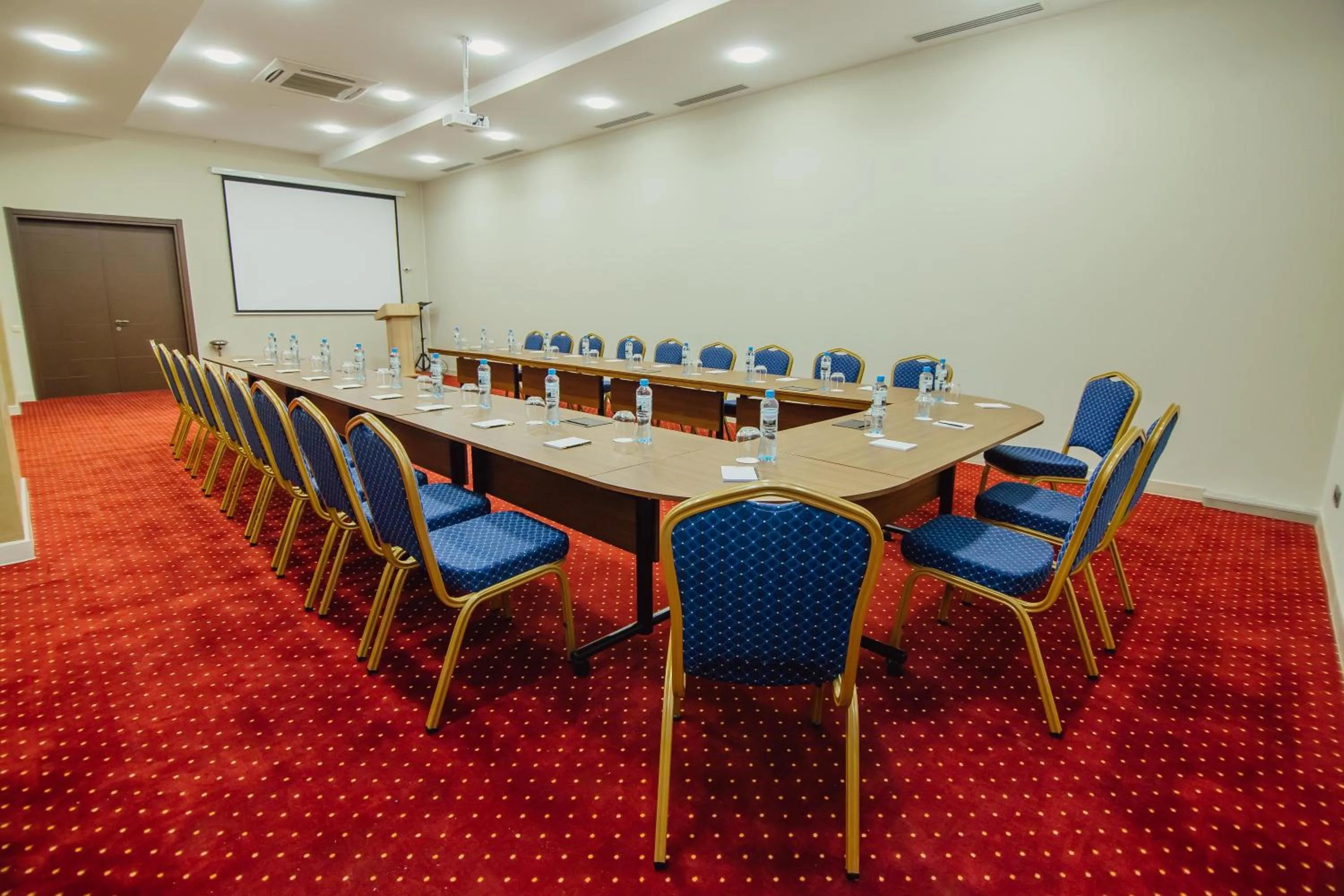 Meeting/conference room in New Wave Hotel