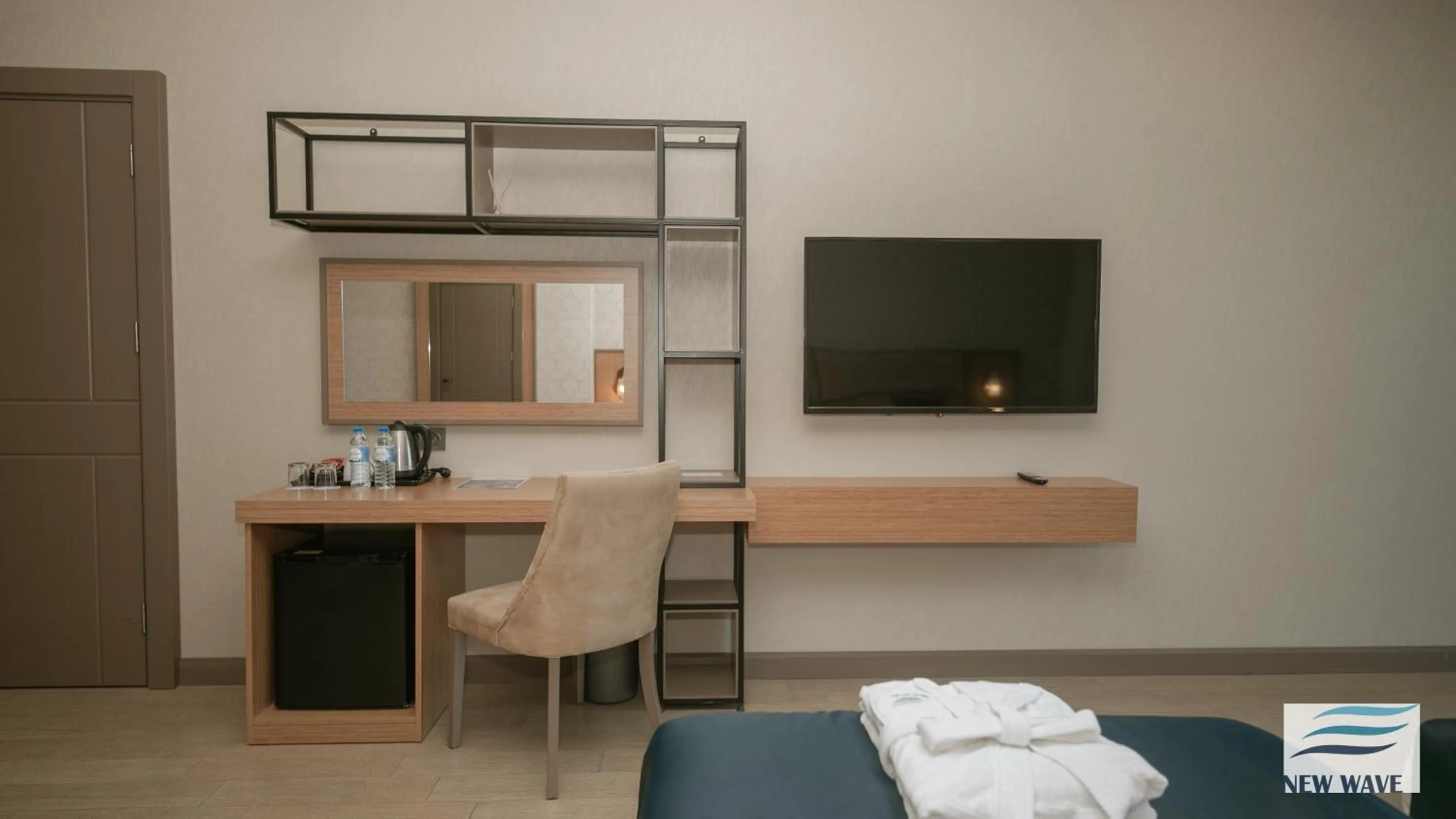 hair dresser in New Wave Hotel