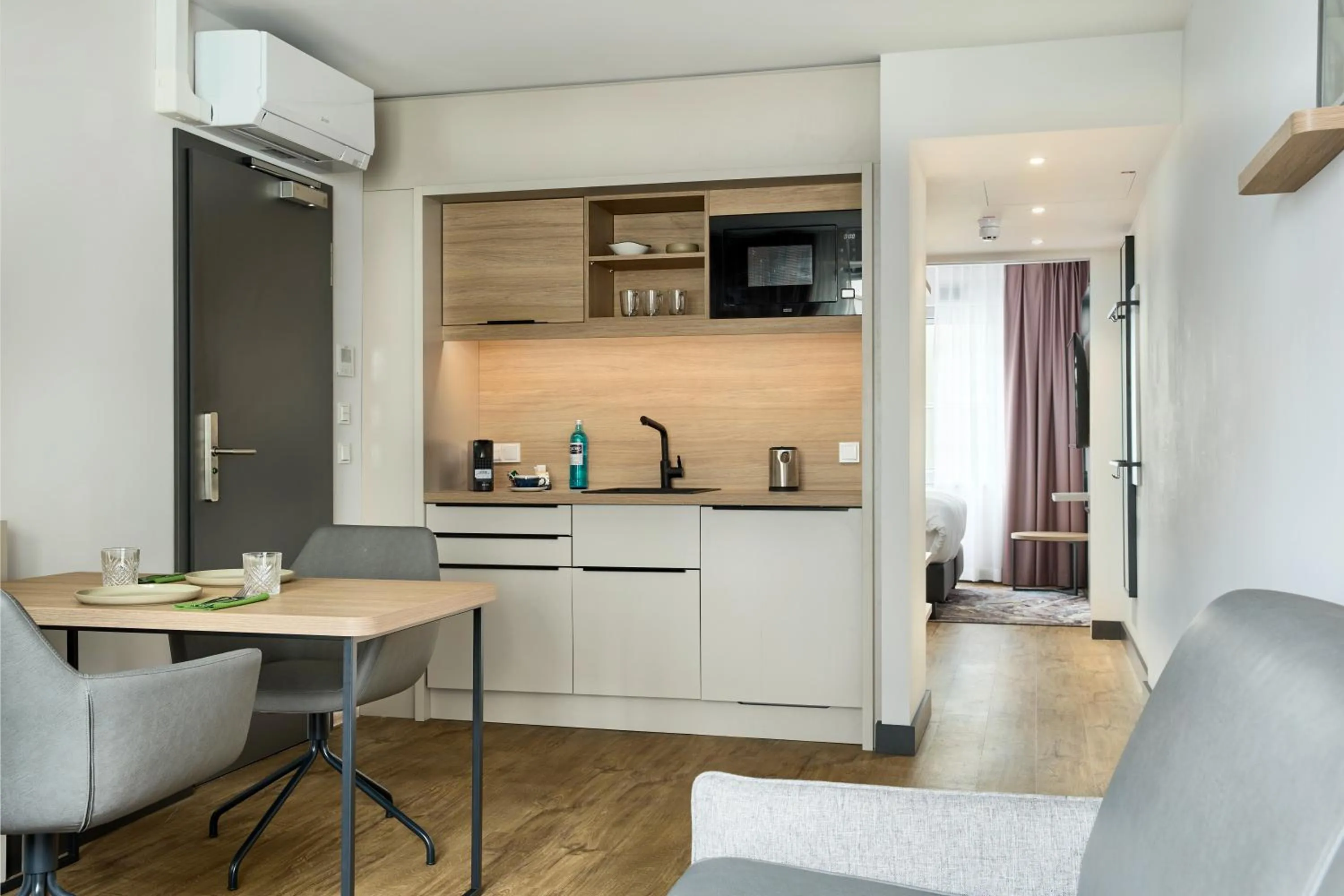 TV and multimedia in June Six Hotel Hannover City