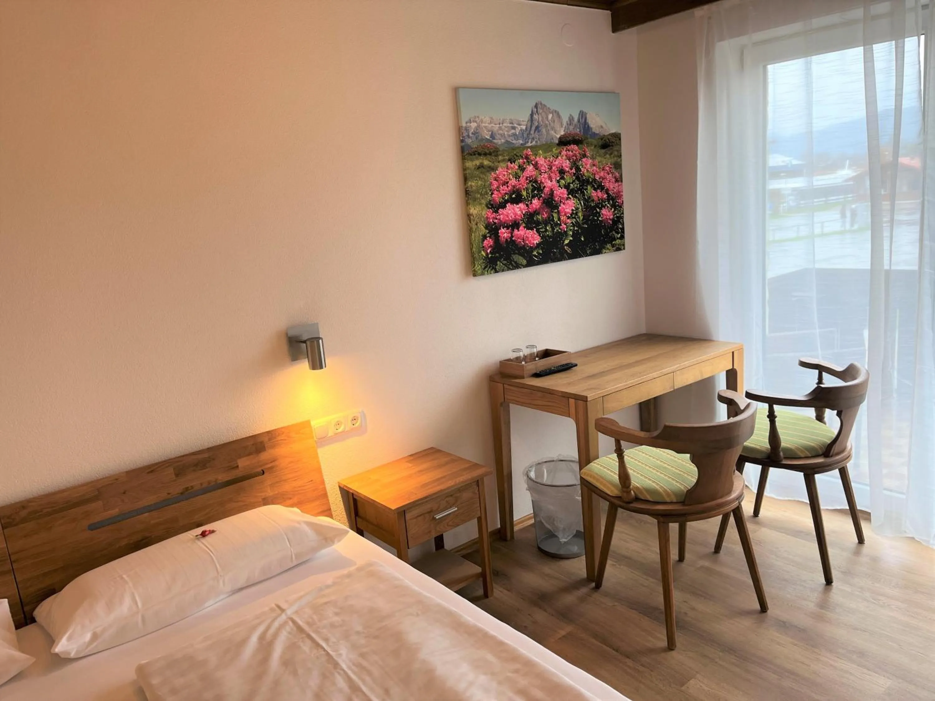 Photo of the whole room, Bed in Gästehaus Forggensee