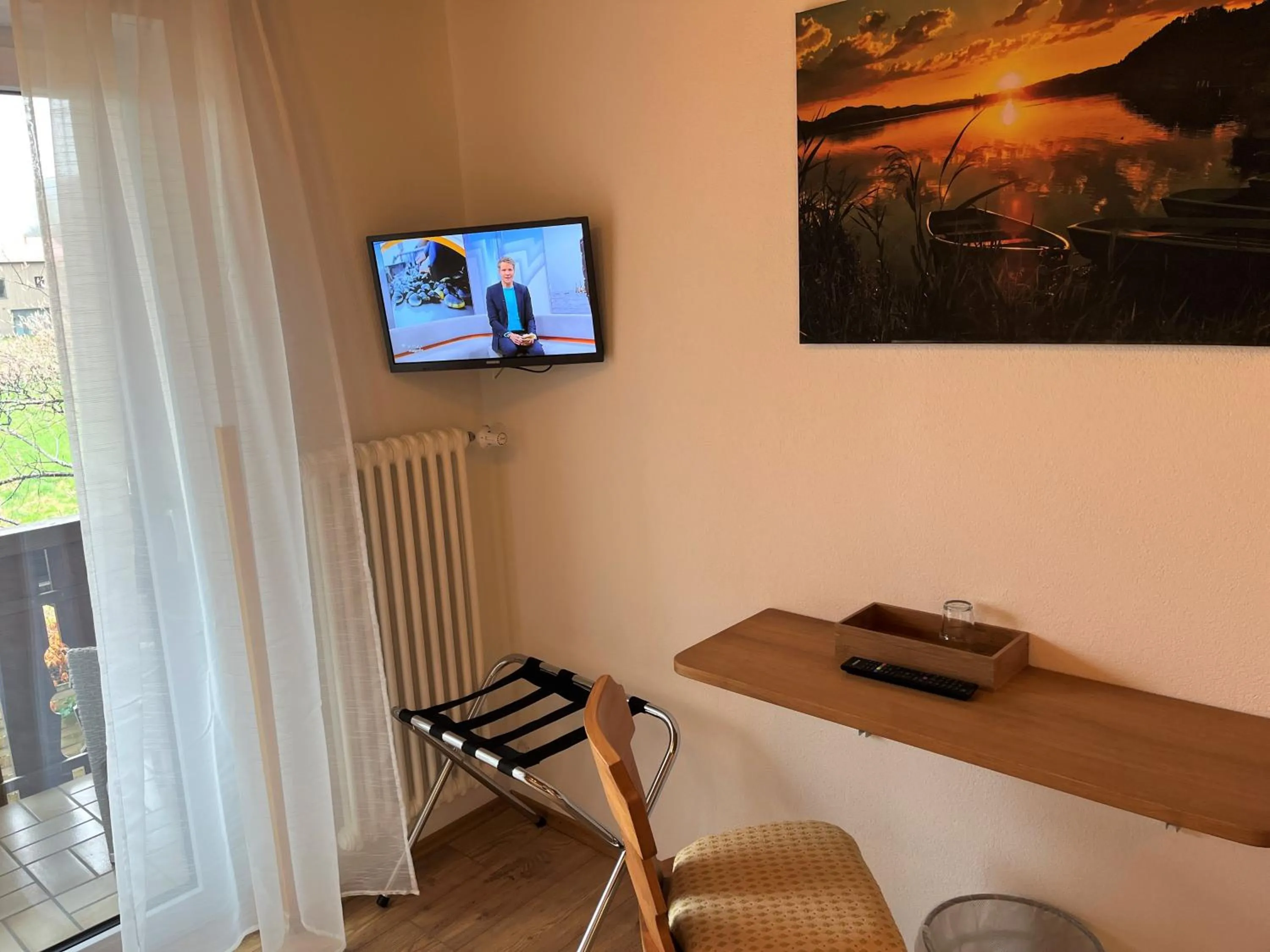 Photo of the whole room in Gästehaus Forggensee