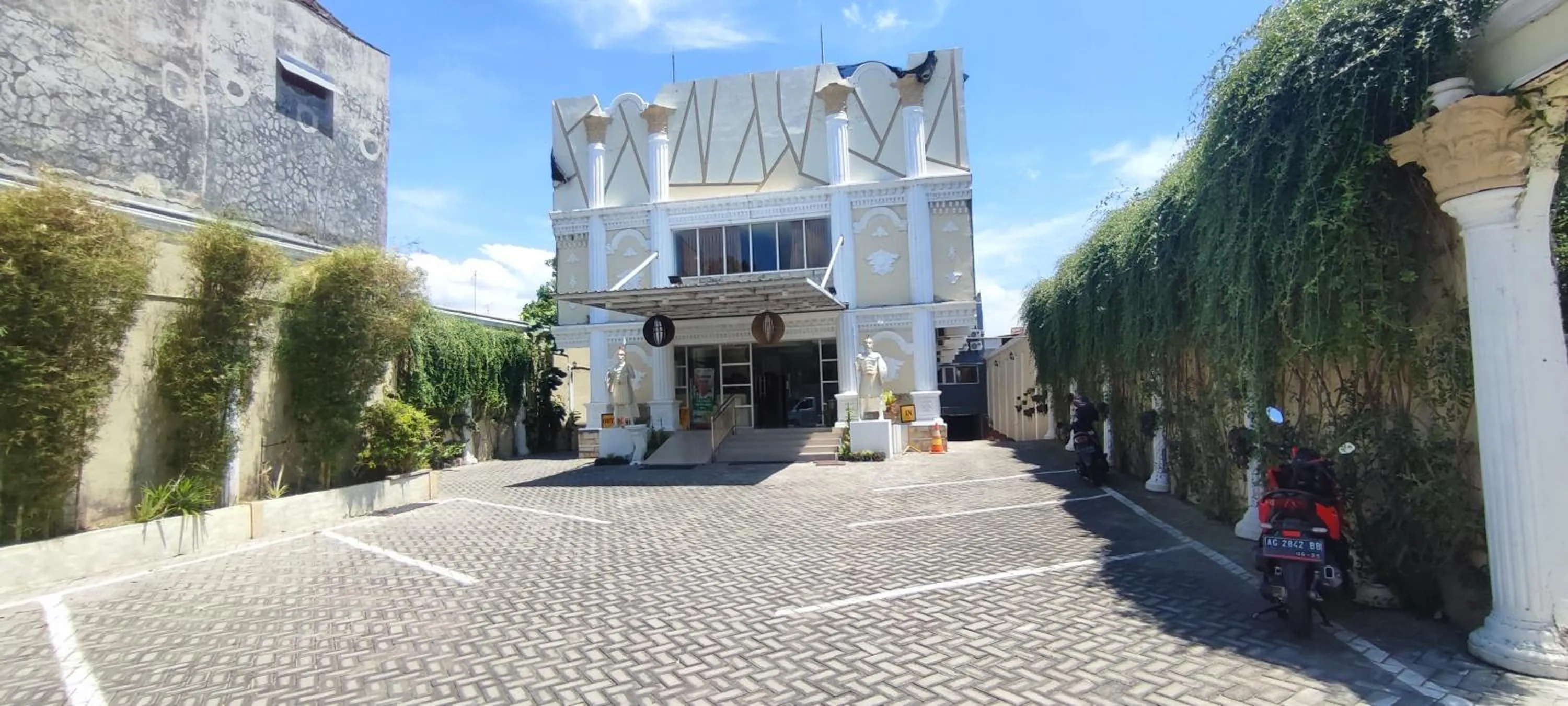 Votel Hotel De'Pratnya Kediri