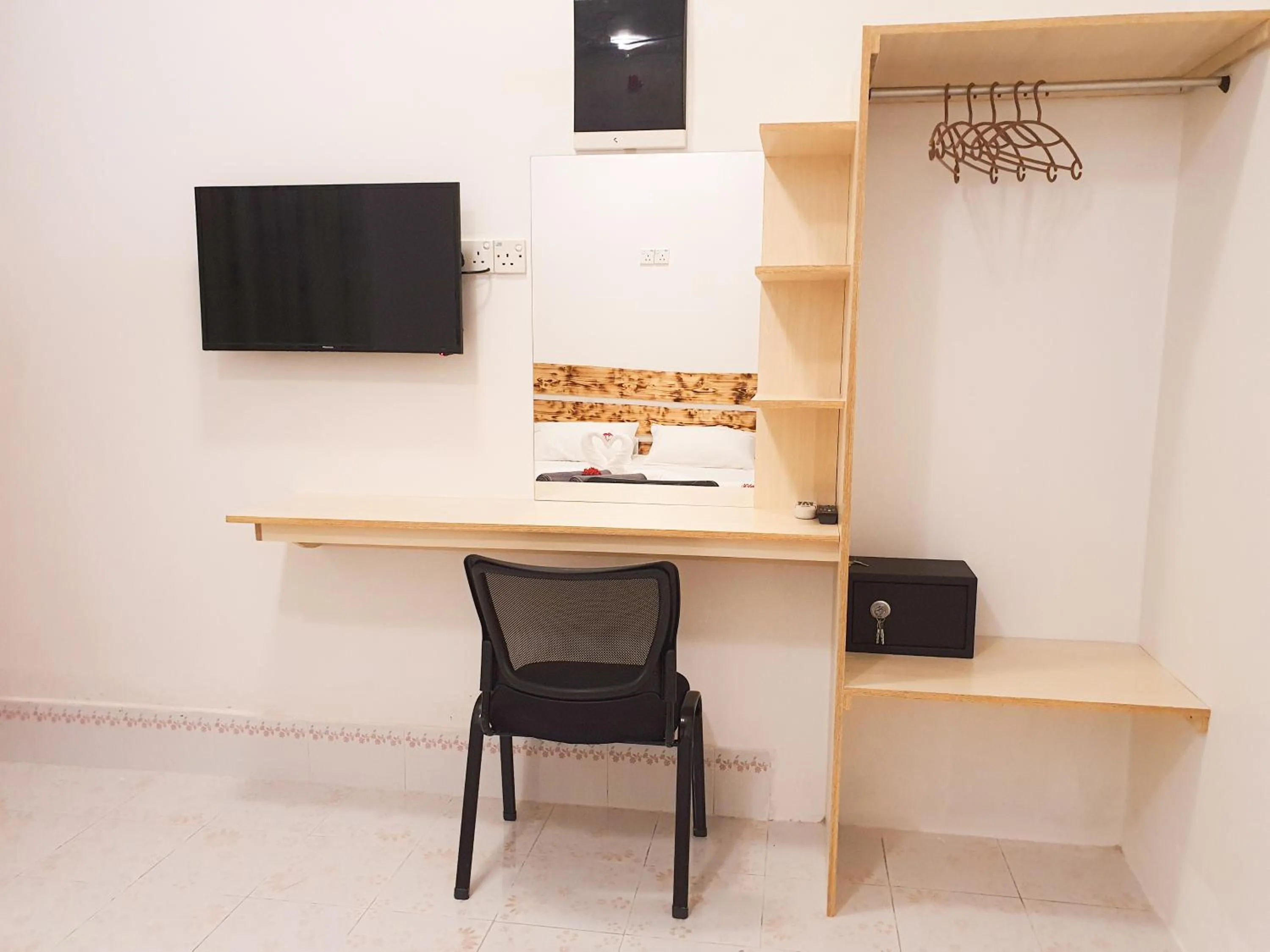 Bedroom in Thoddoo Island Life