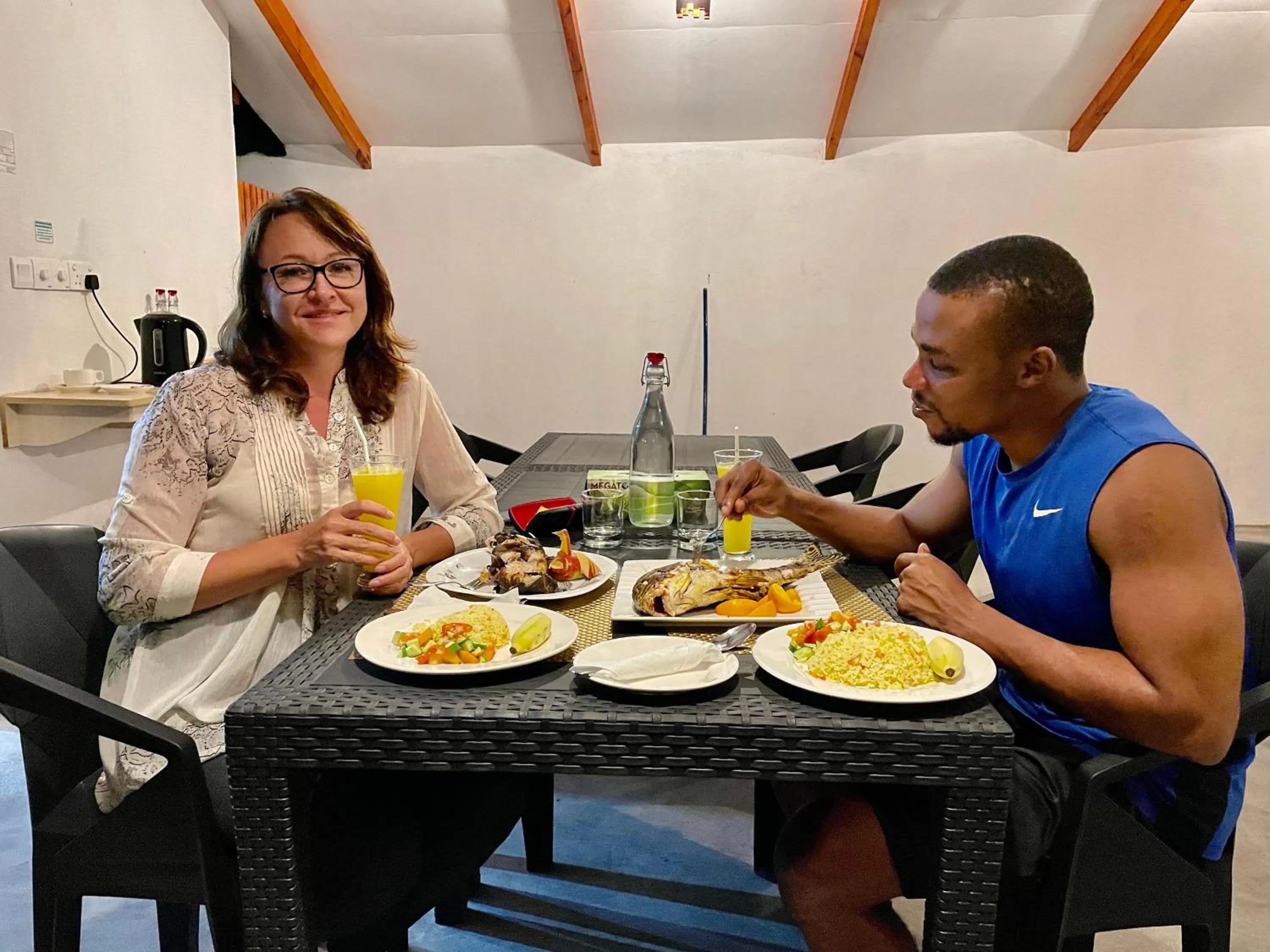 Restaurant/places to eat in Thoddoo Island Life