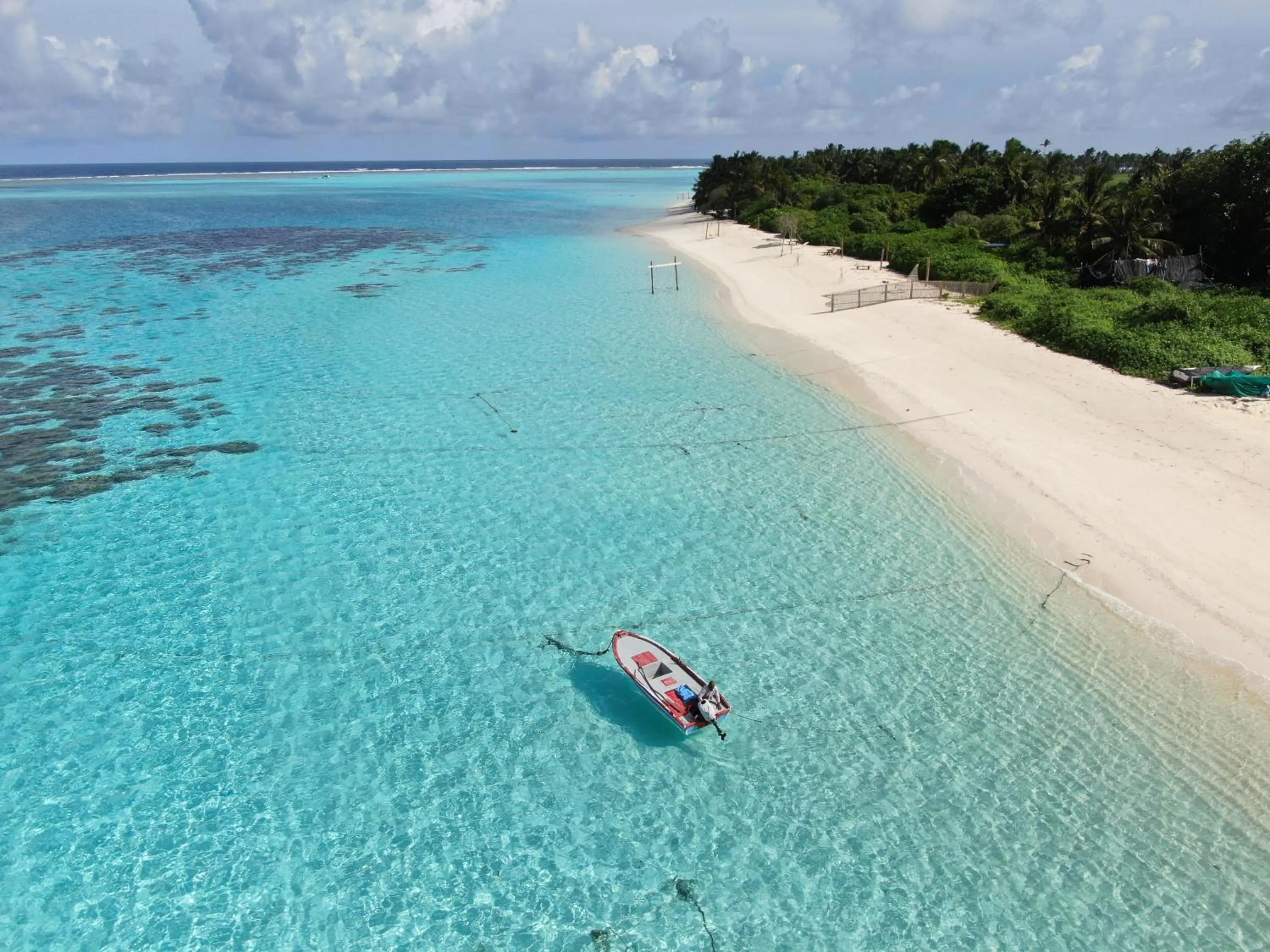 Natural landscape in Thoddoo Island Life