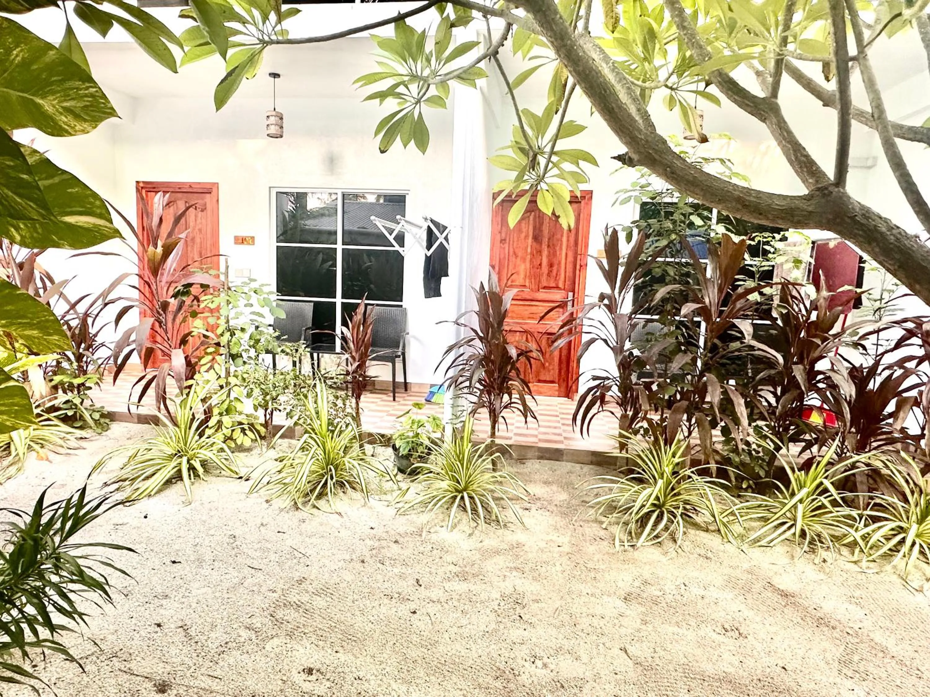 Day in Thoddoo Island Life