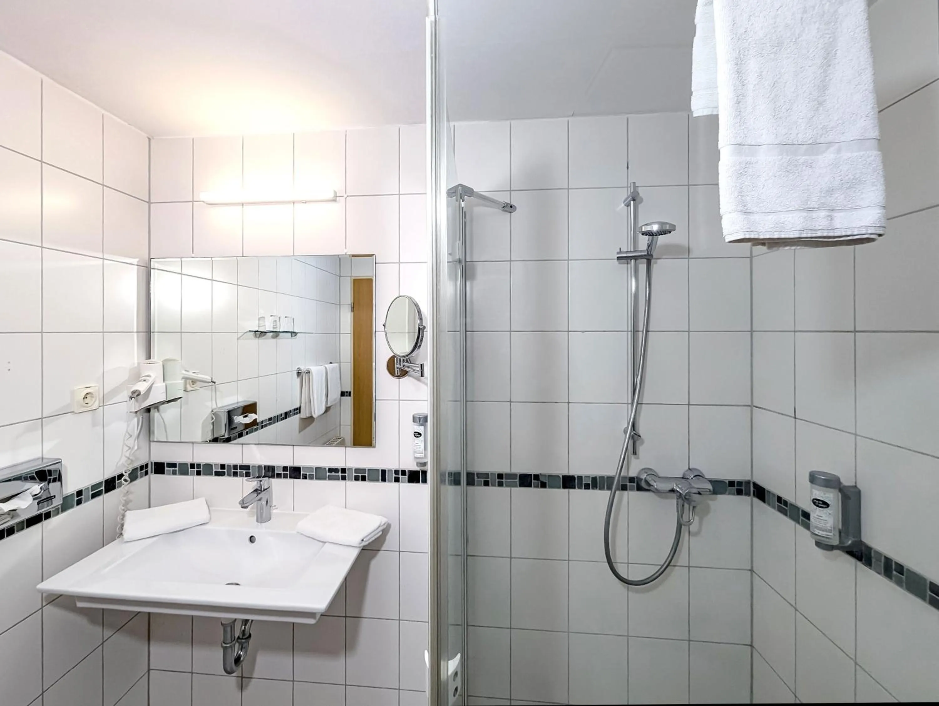 Shower in Boulevard Hotel Altstadt Schwerin