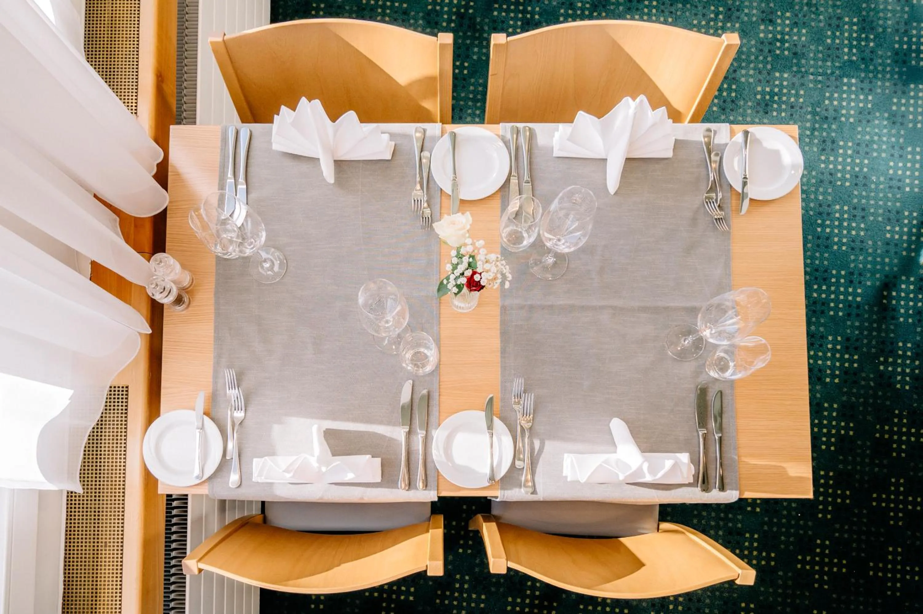 Restaurant/places to eat in Kongress Hotel Davos