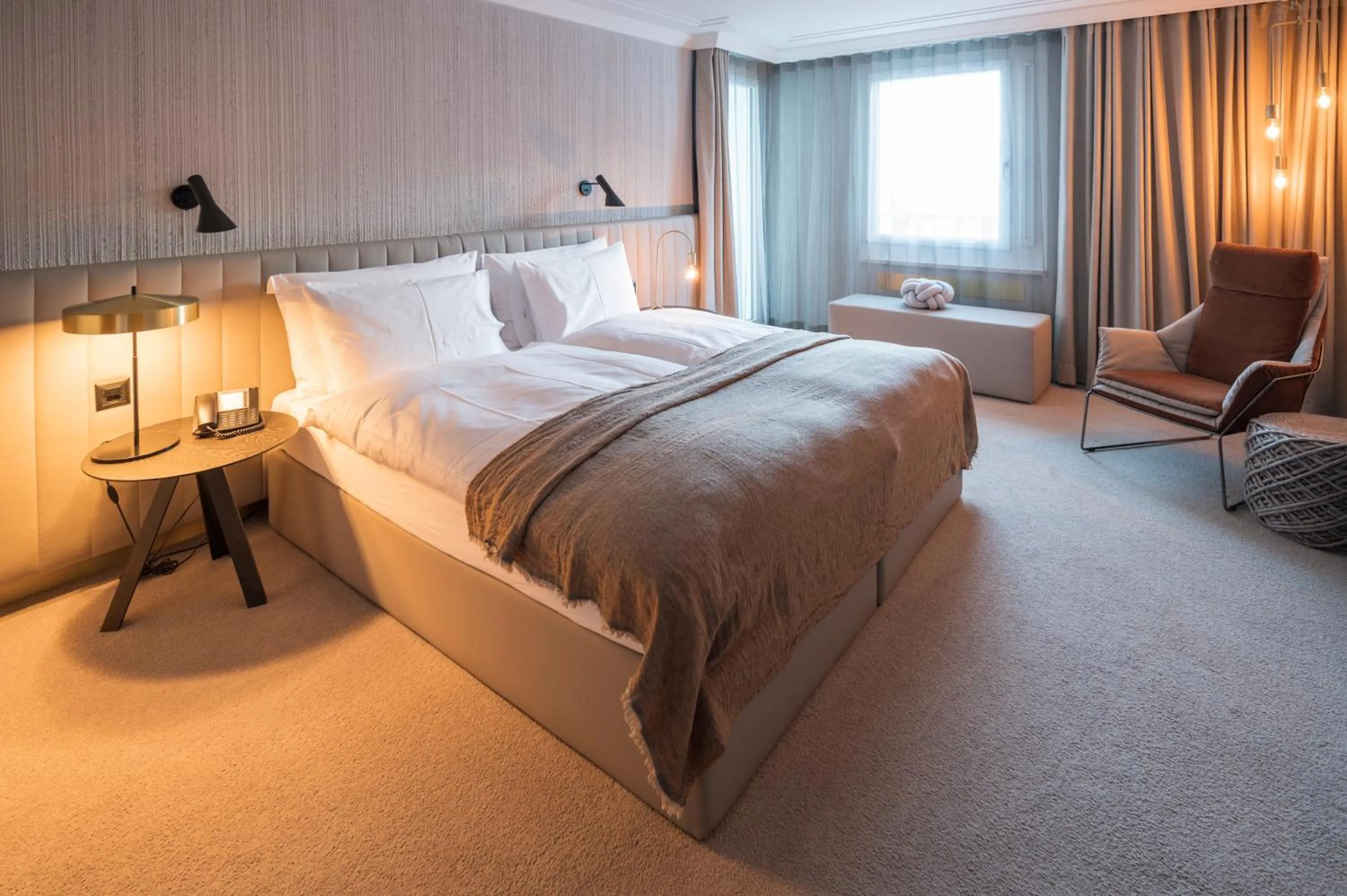 Photo of the whole room, Bed in Kongress Hotel Davos