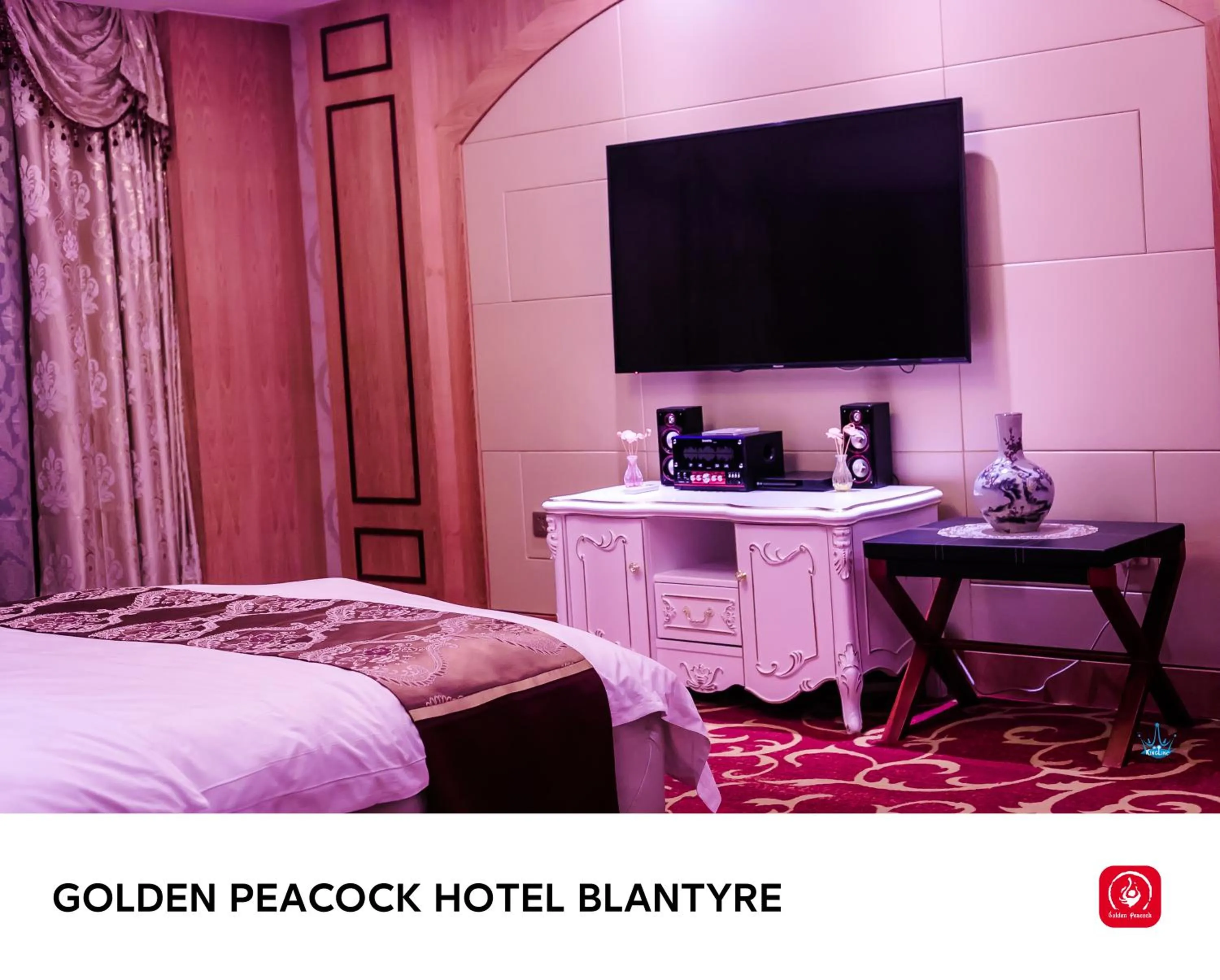 Property building, Bed in Golden Peacock Hotel Blantyre